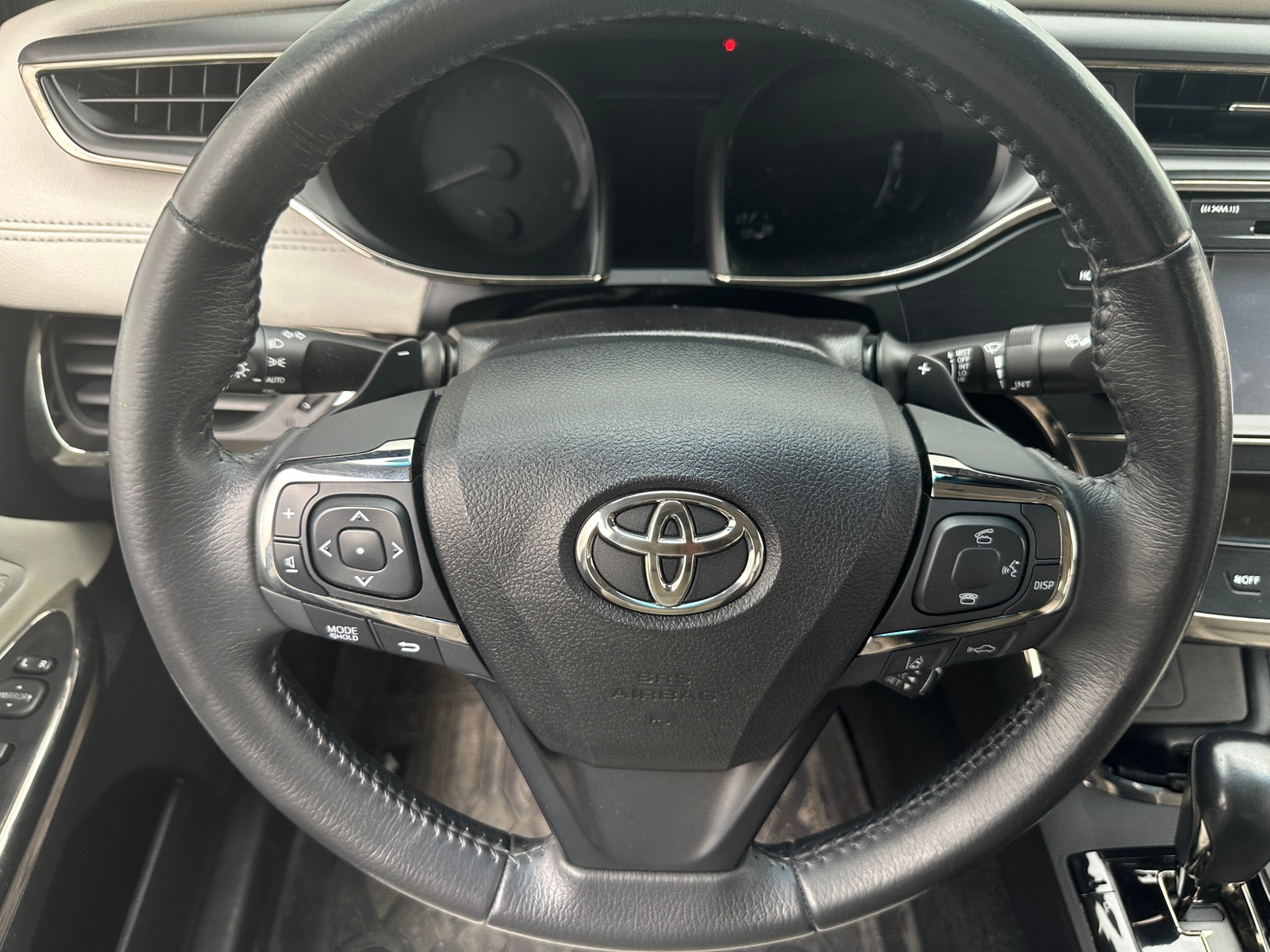 Thumbnail: 2018 Toyota Avalon - 4