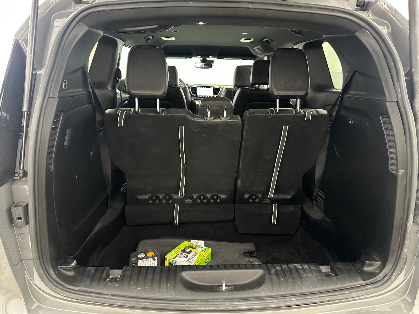 Thumbnail: 2025 Chrysler Pacifica - 6