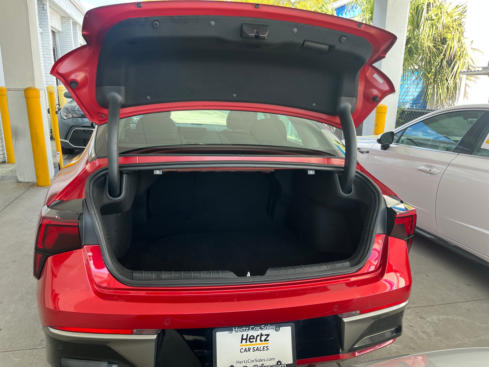 Thumbnail: 2025 Kia K5 - 6