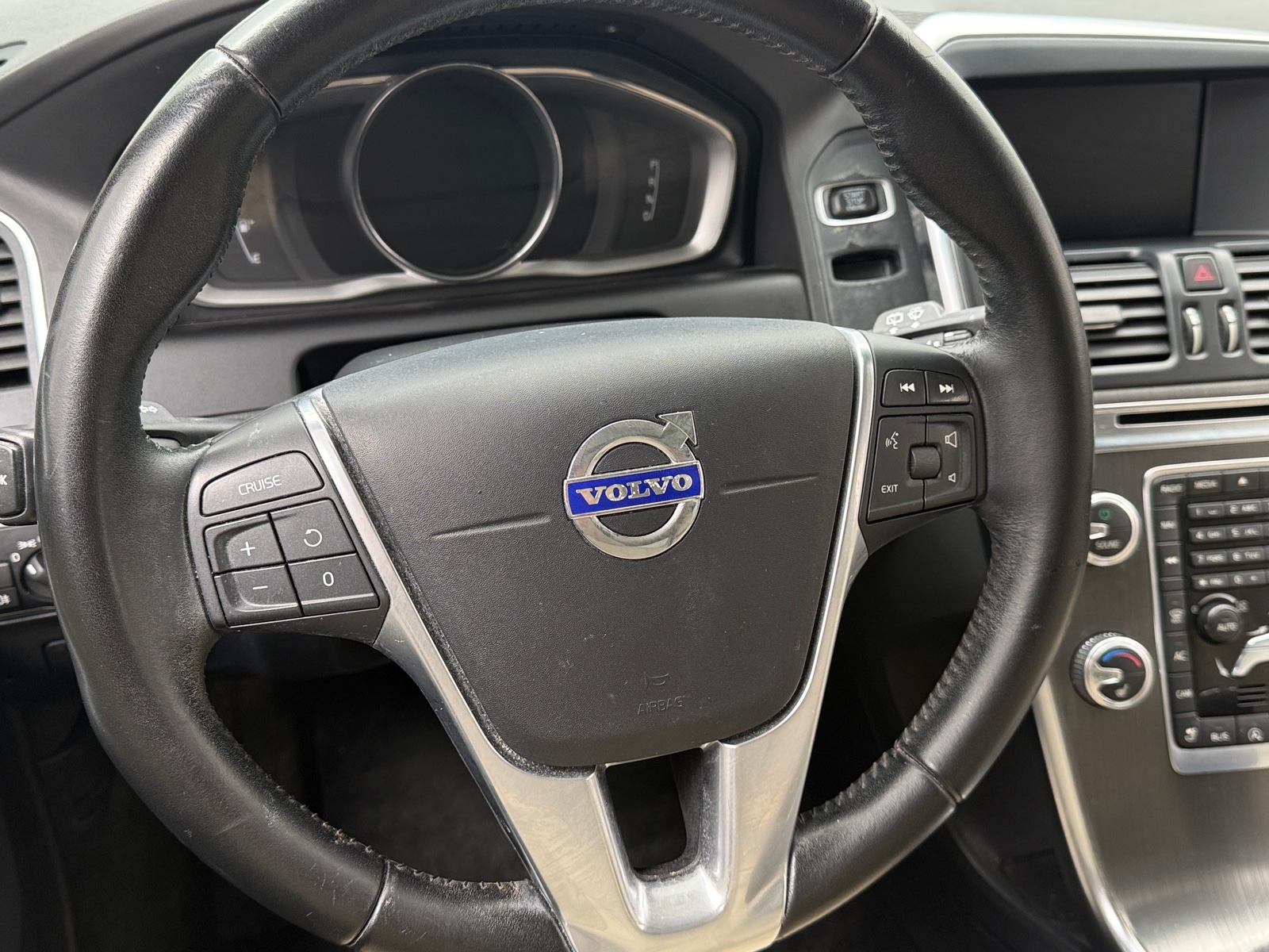 Thumbnail: 2016 Volvo XC60 - 4