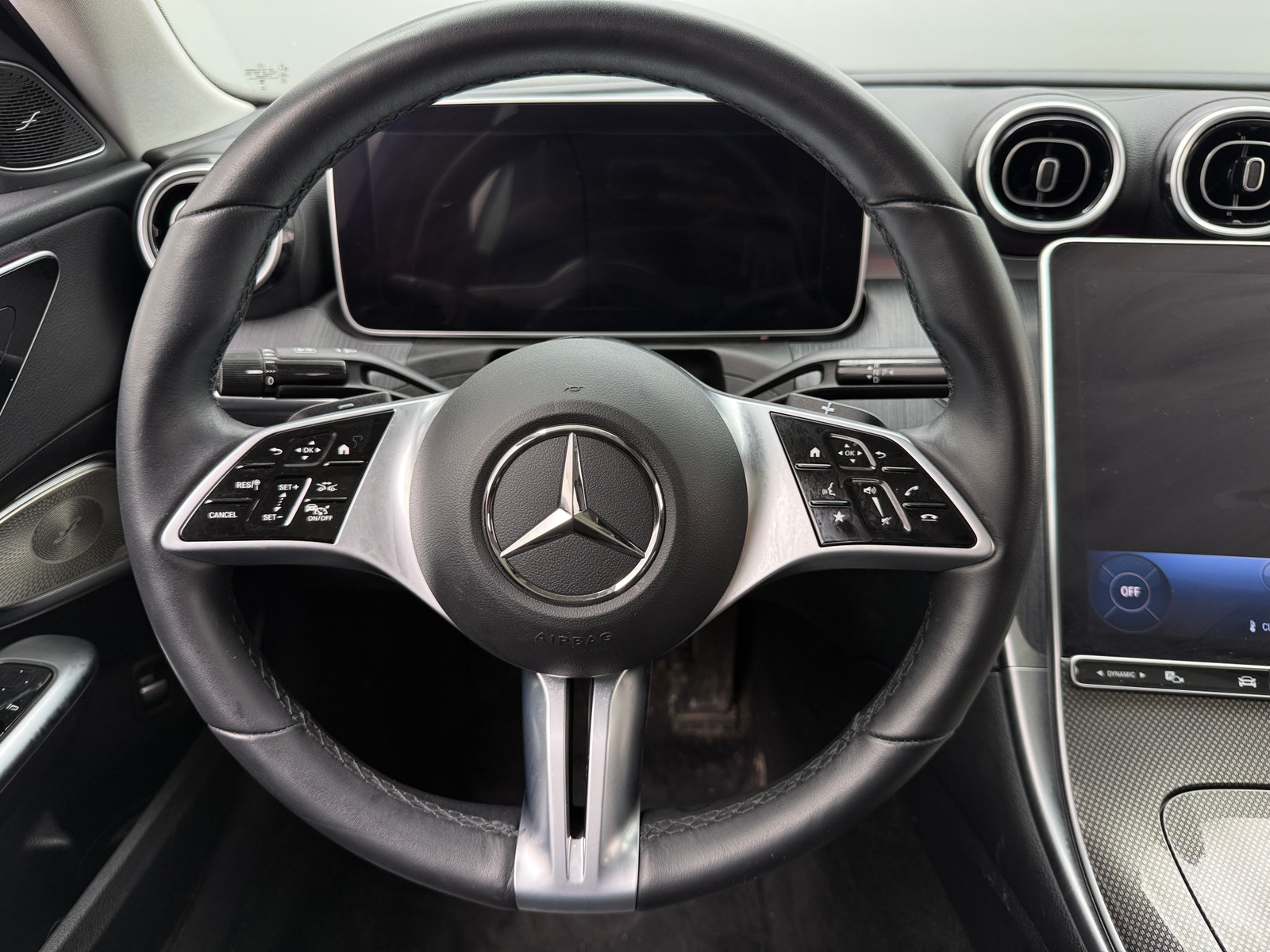 Thumbnail: 2023 Mercedes-Benz C-Class - 4