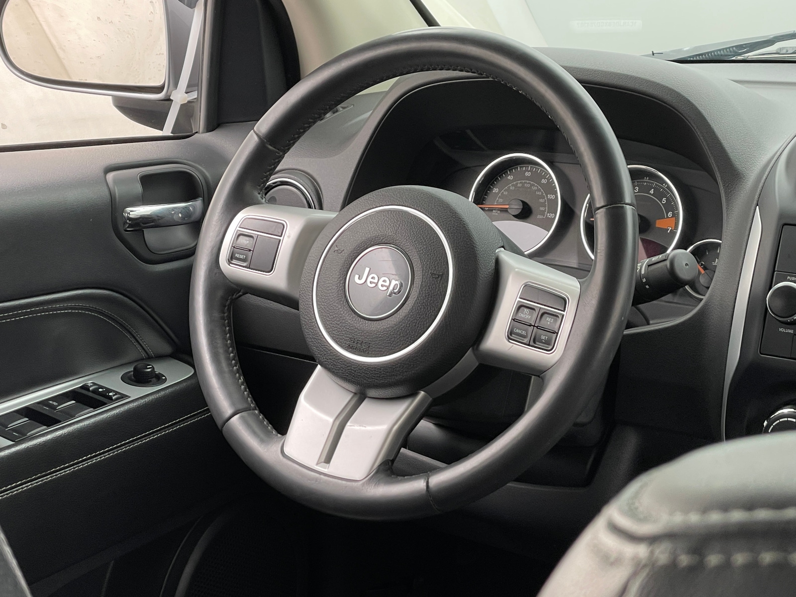 Thumbnail: 2016 Jeep Compass - 4