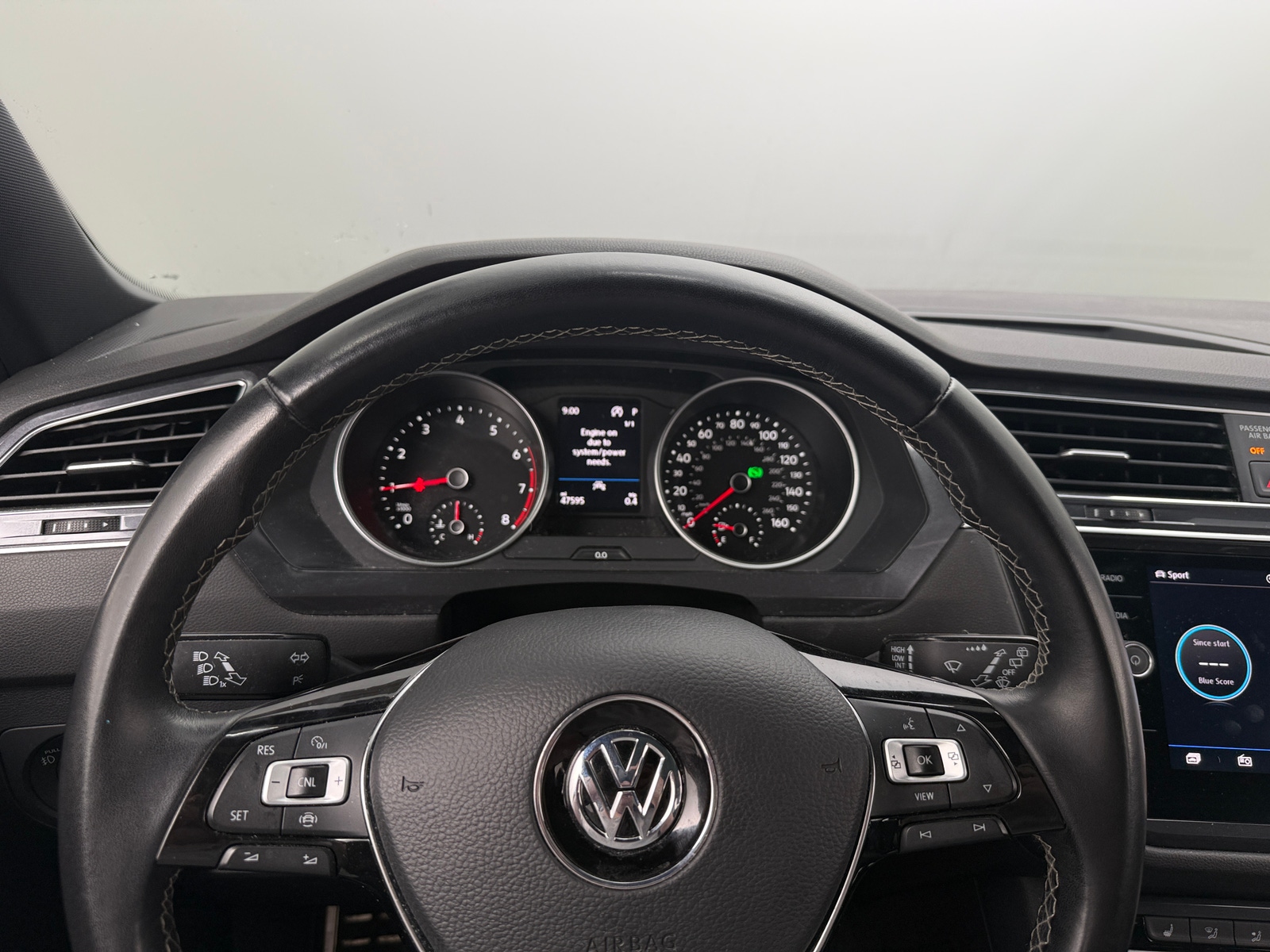 Thumbnail: 2020 Volkswagen Tiguan - 4