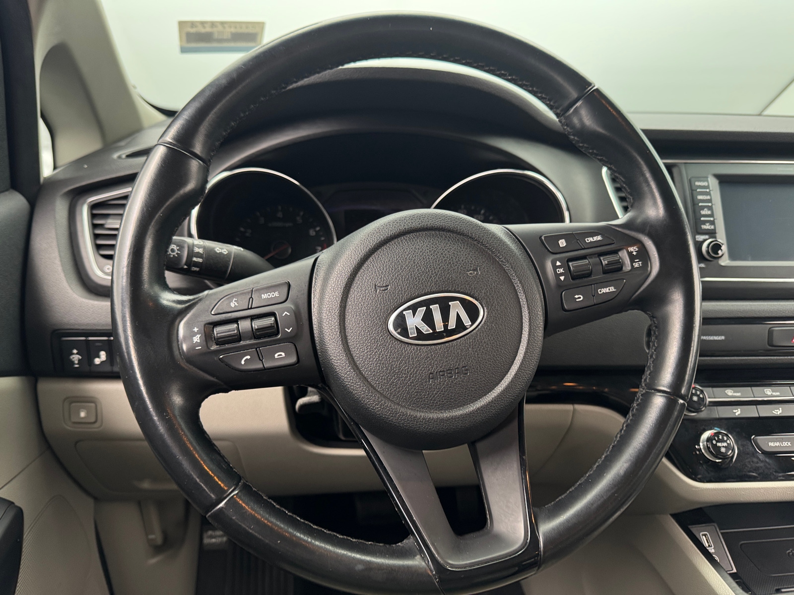 Thumbnail: 2019 Kia Sedona - 4