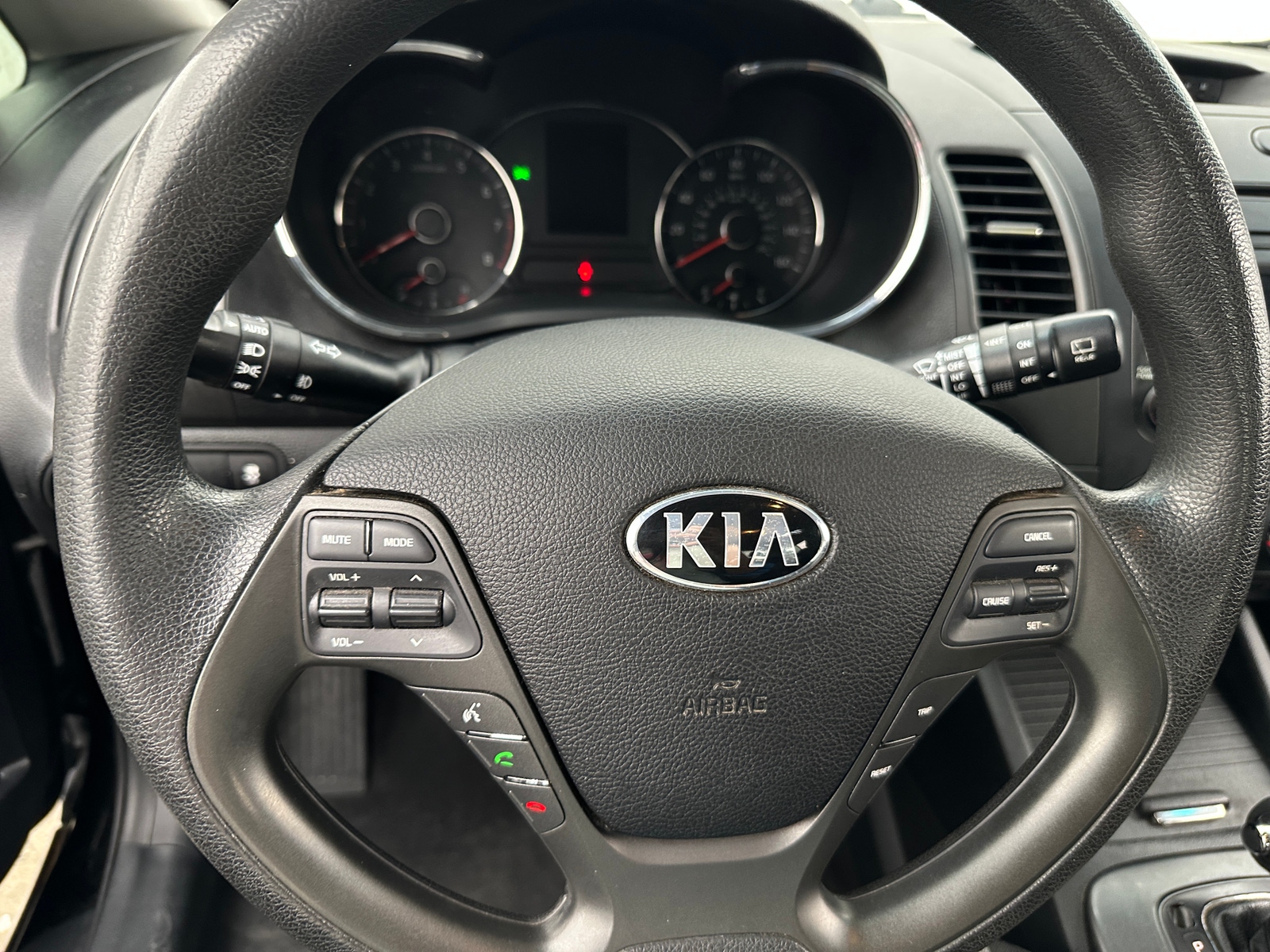 Thumbnail: 2016 Kia Forte - 5