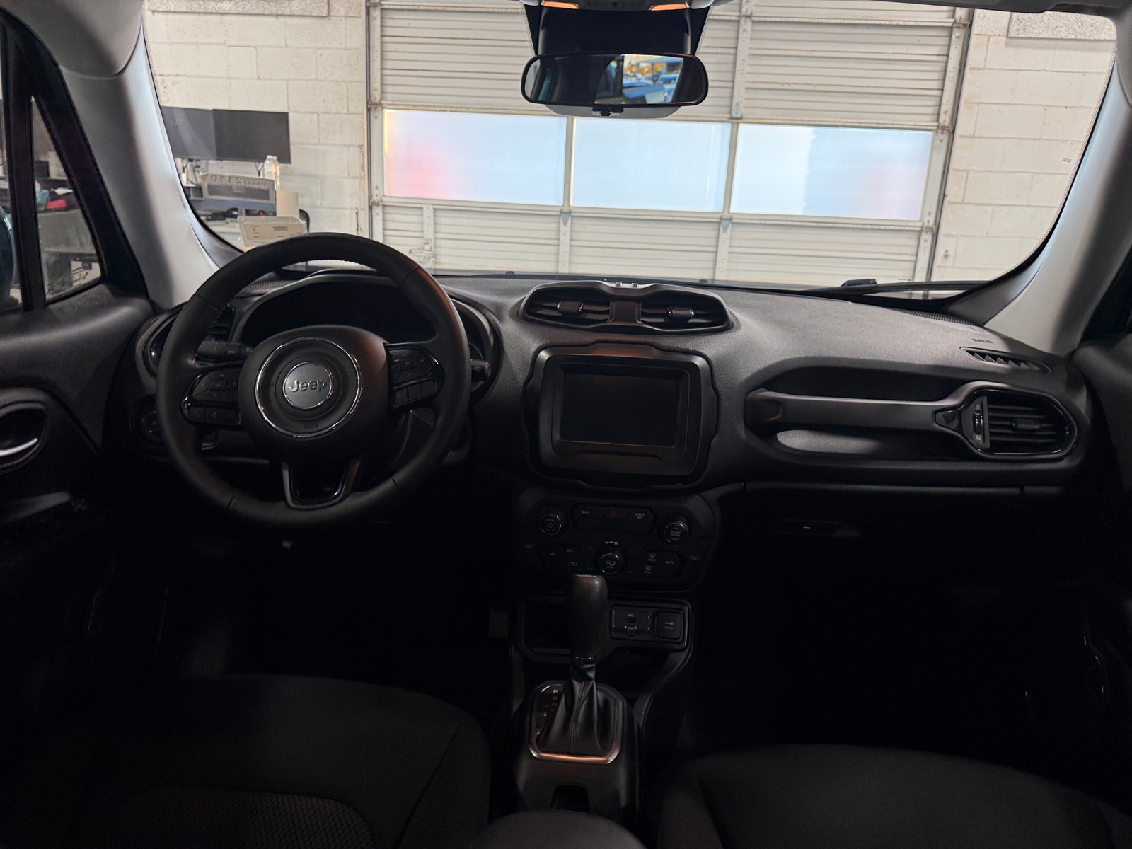 Thumbnail: 2020 Jeep Renegade - 3