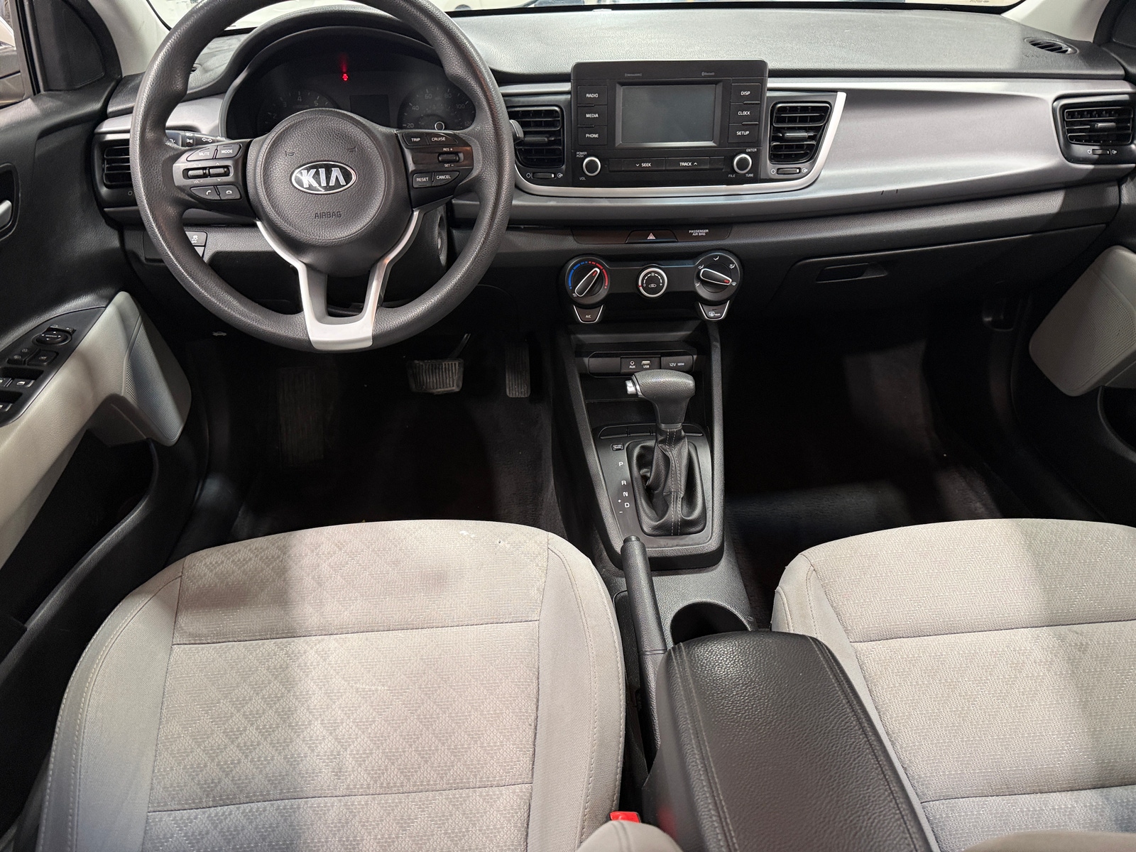 Thumbnail: 2018 Kia Rio - 3