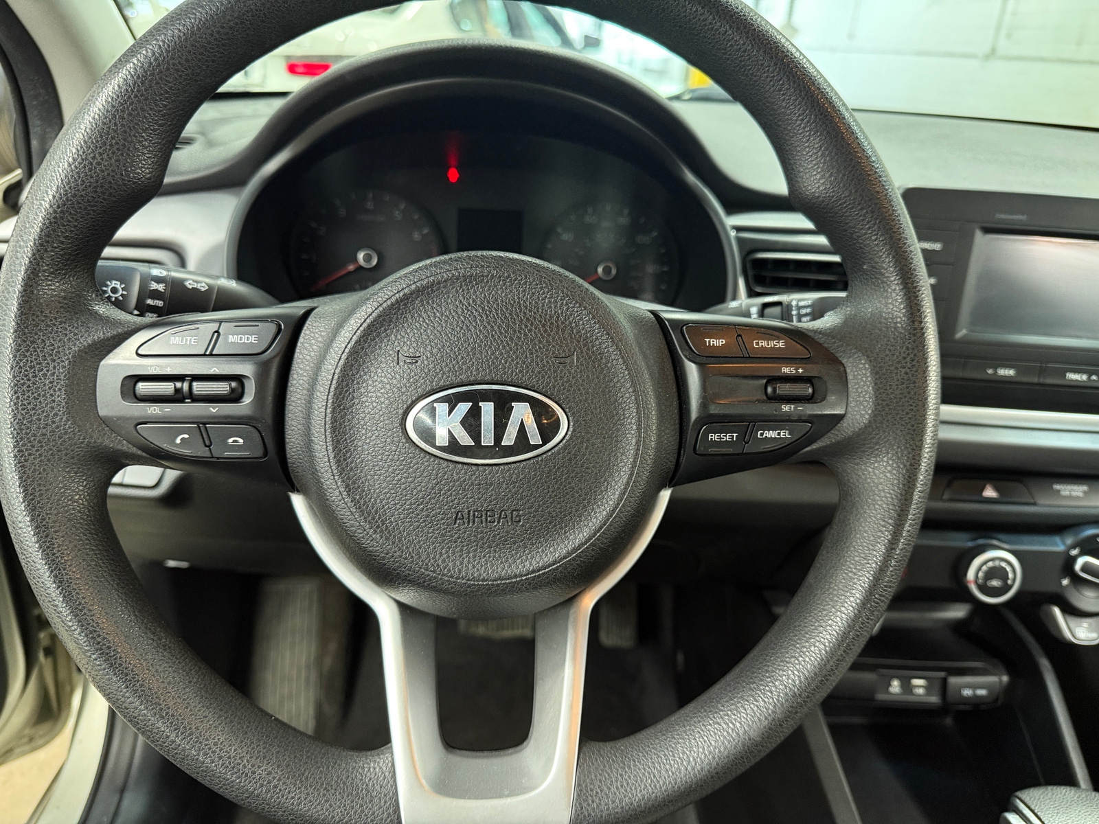 Thumbnail: 2018 Kia Rio - 5