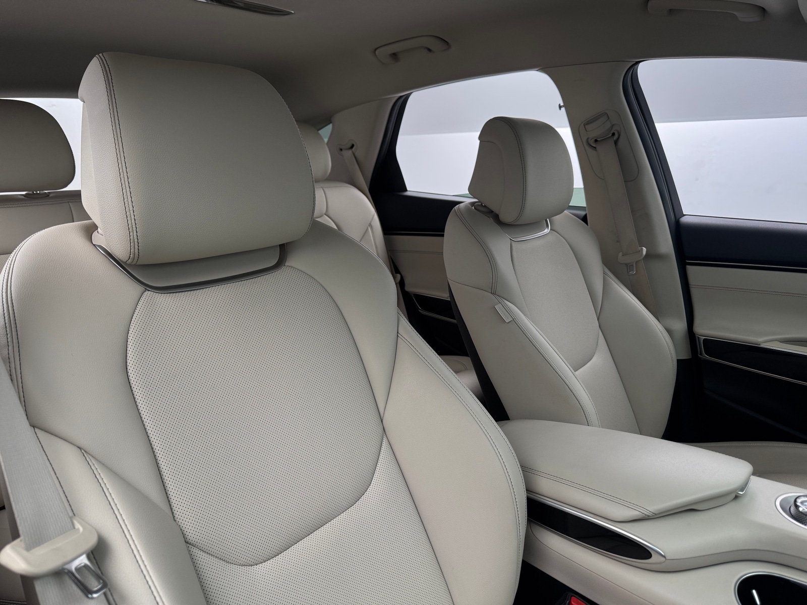 Thumbnail: 2022 Genesis GV70 - 2