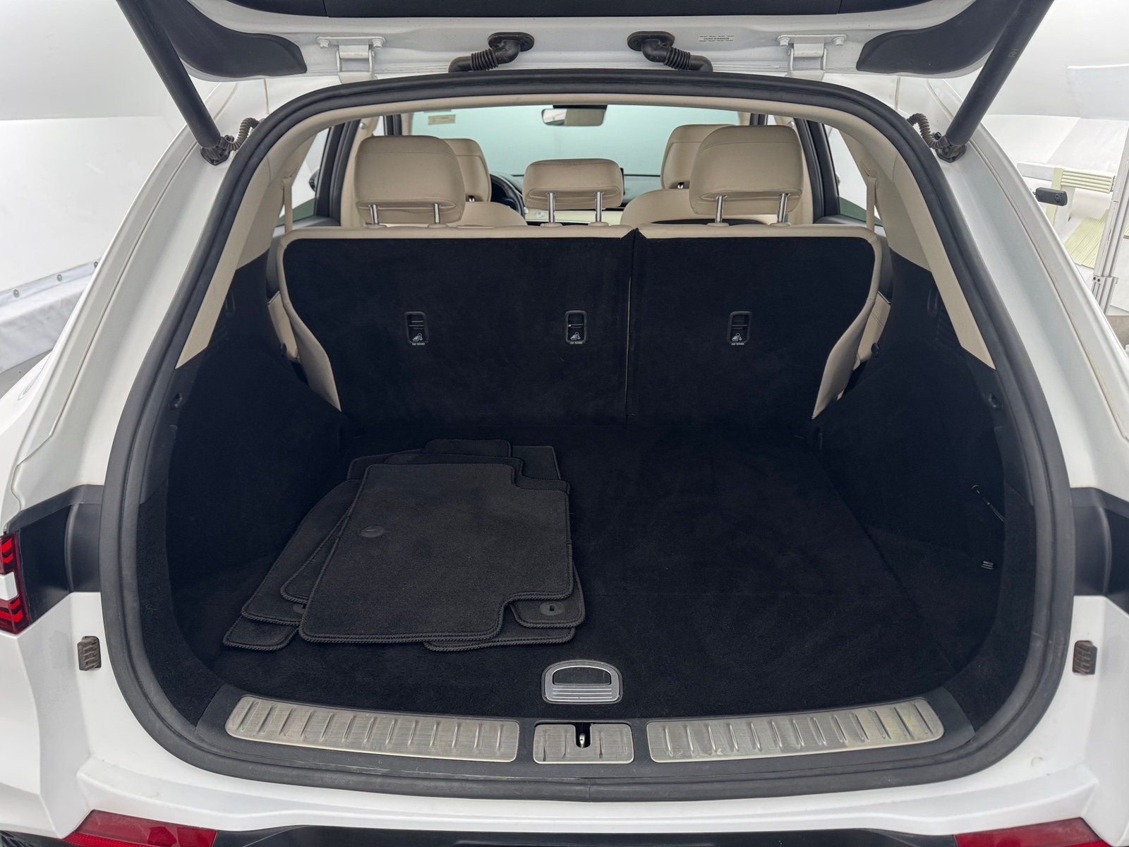 Thumbnail: 2022 Genesis GV70 - 7