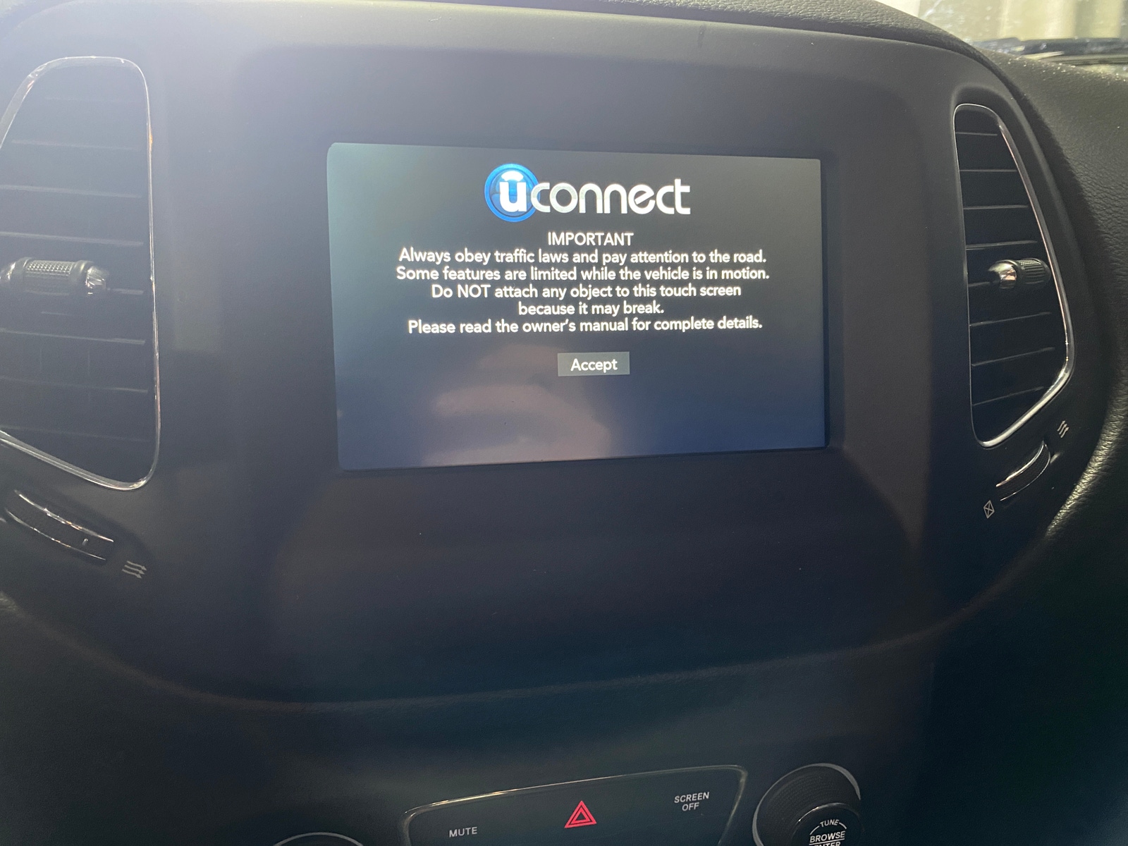 Thumbnail: 2019 Jeep Compass - 4