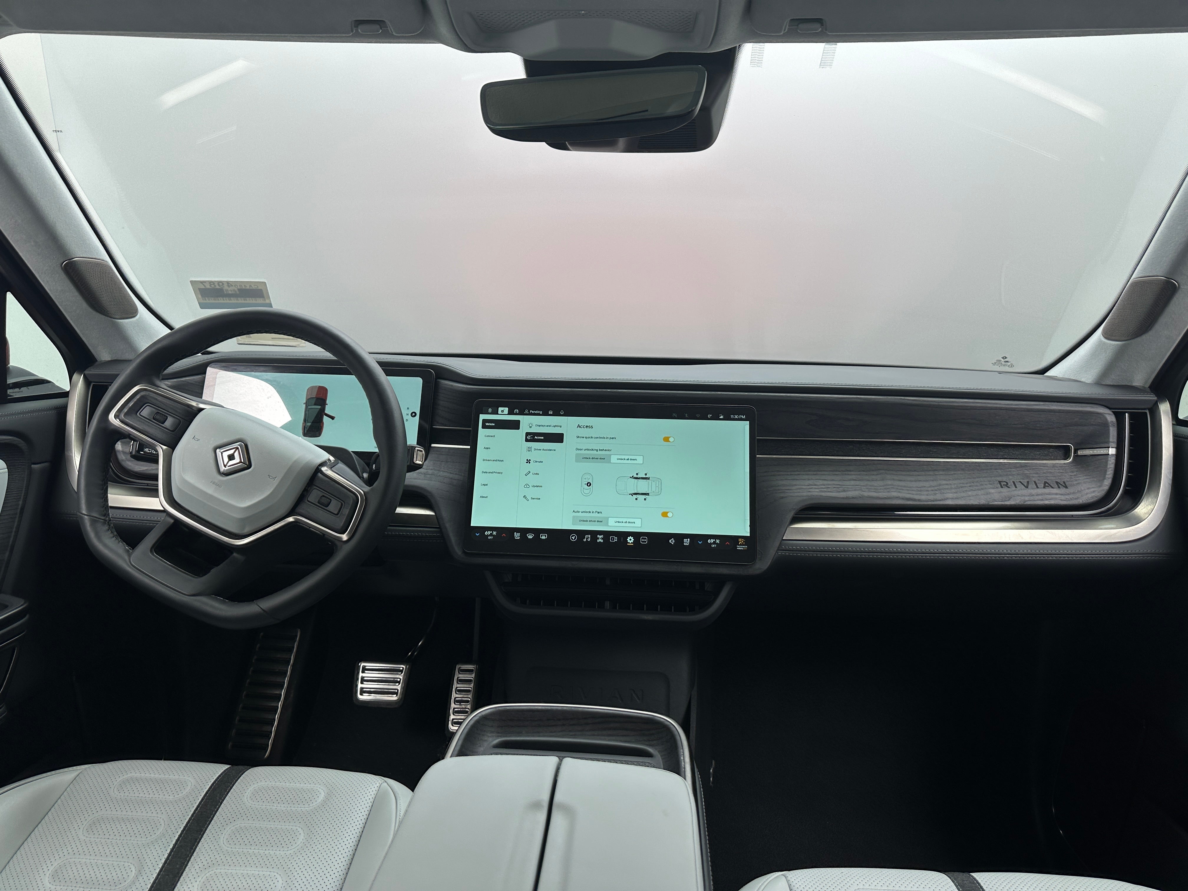 Used 2024 Rivian R1S Adventure with VIN 7PDSGBBA0RN043204 for sale in Auburn, WA
