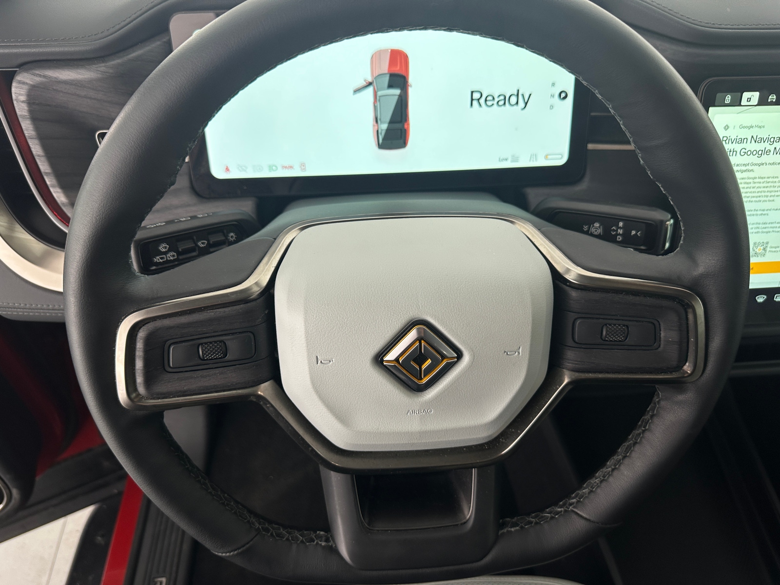 Thumbnail: 2024 Rivian R1S - 4