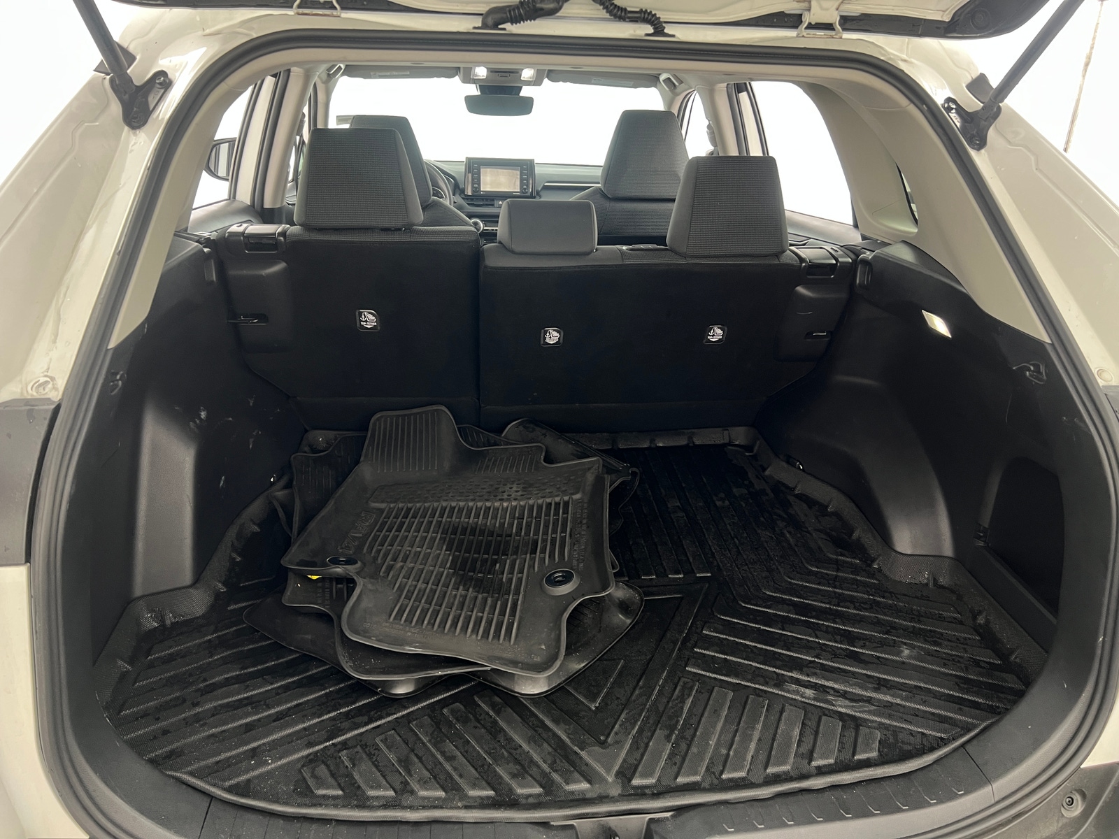 Thumbnail: 2022 Toyota RAV4 - 7