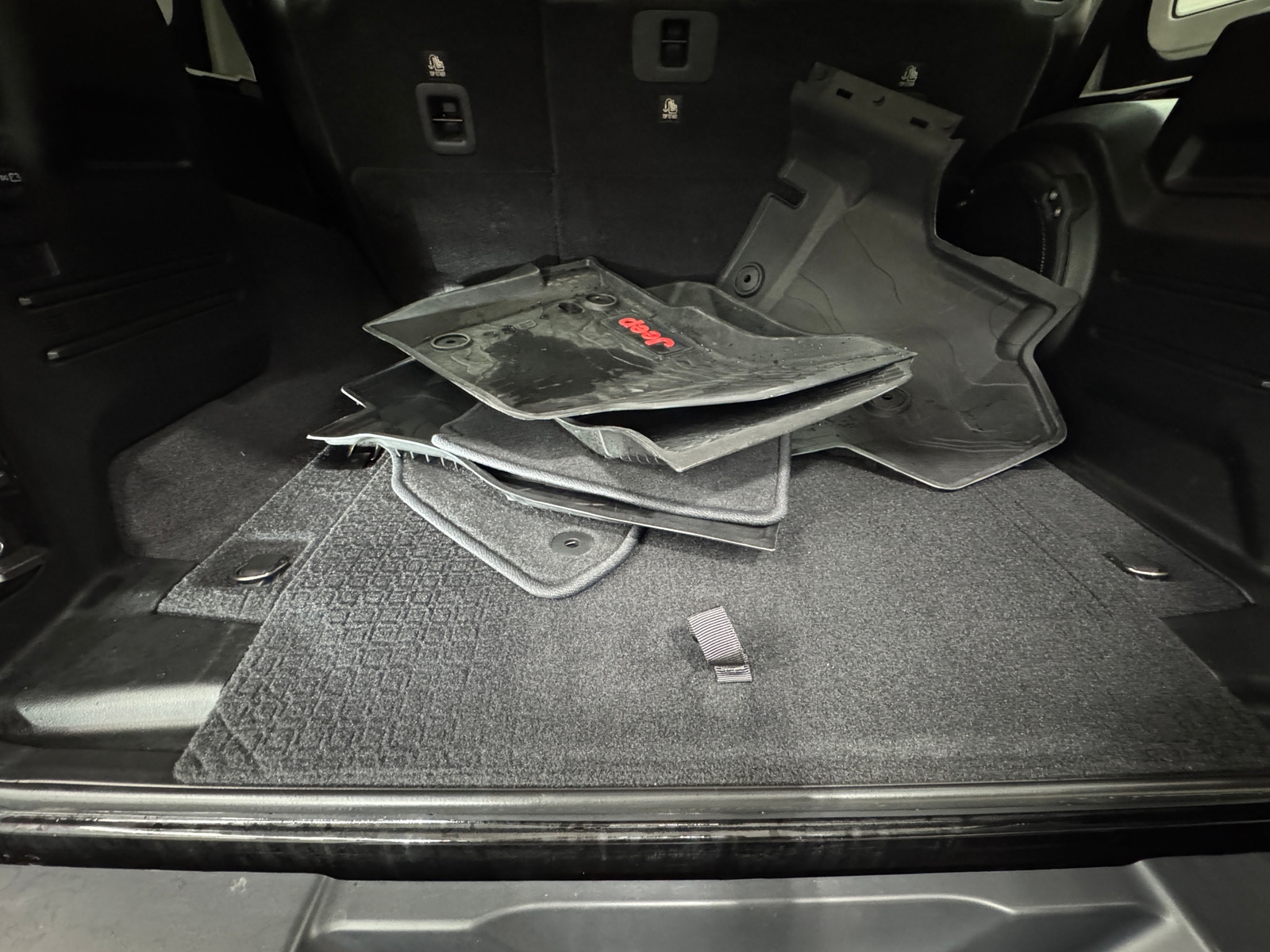 Thumbnail: 2018 Jeep Wrangler - 6