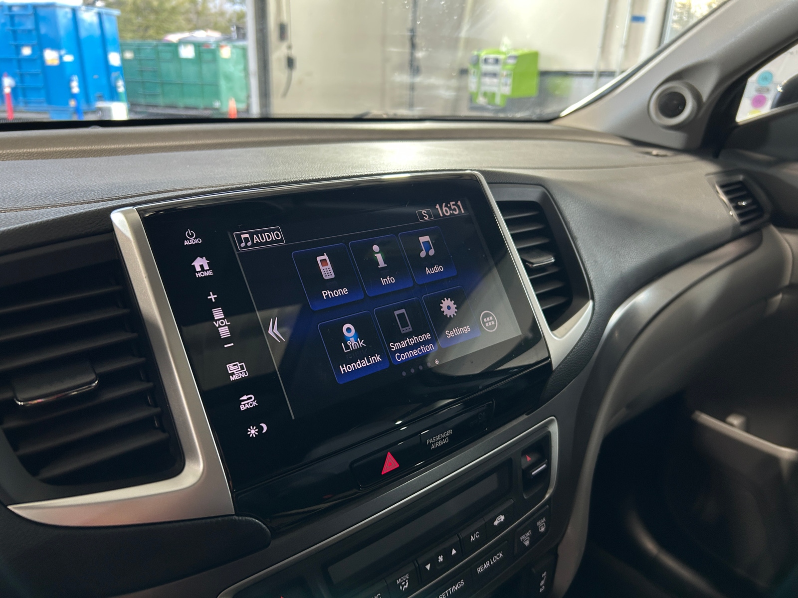 Thumbnail: 2018 Honda Pilot - 3