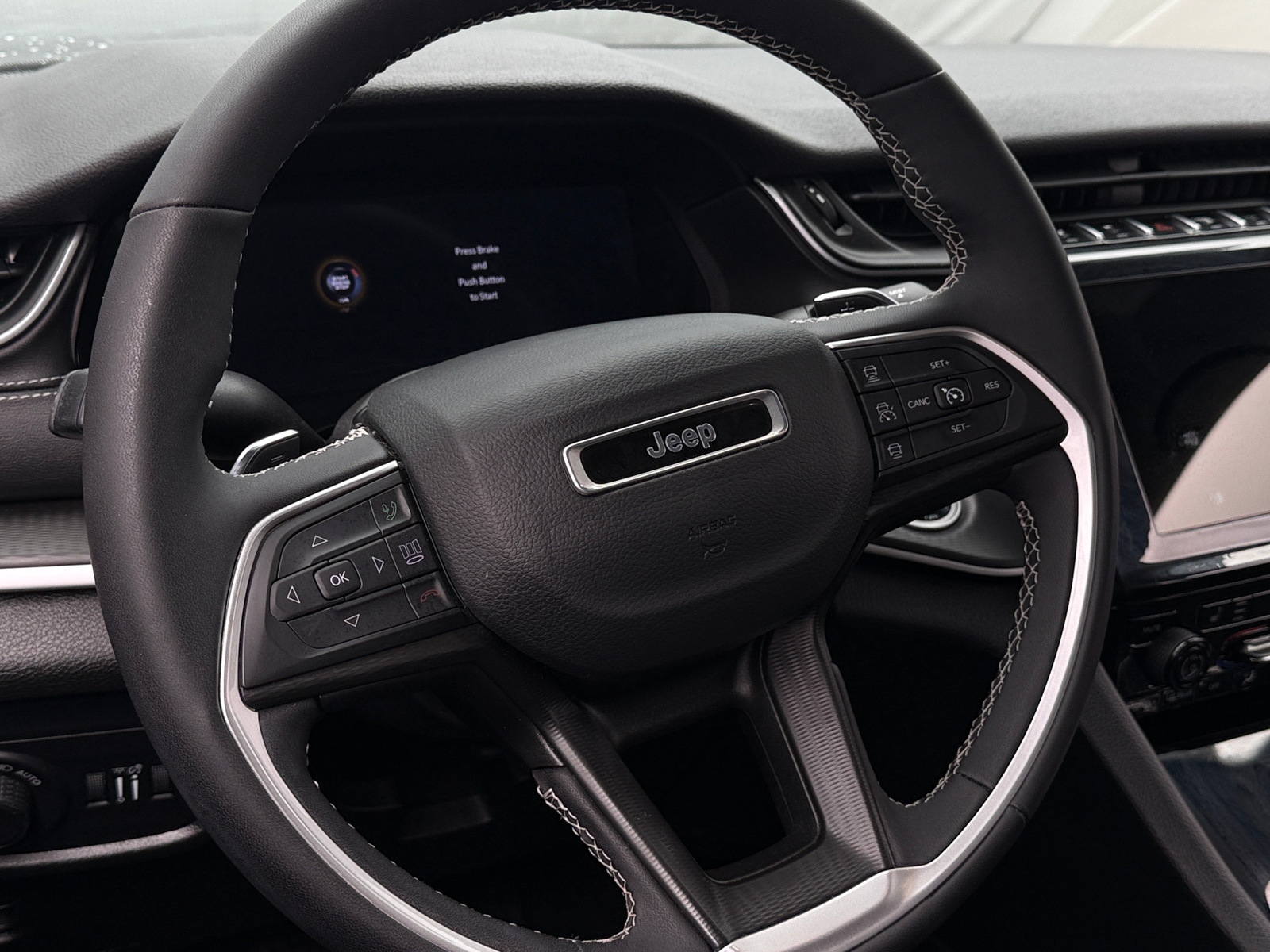 Thumbnail: 2023 Jeep Grand Cherokee - 4