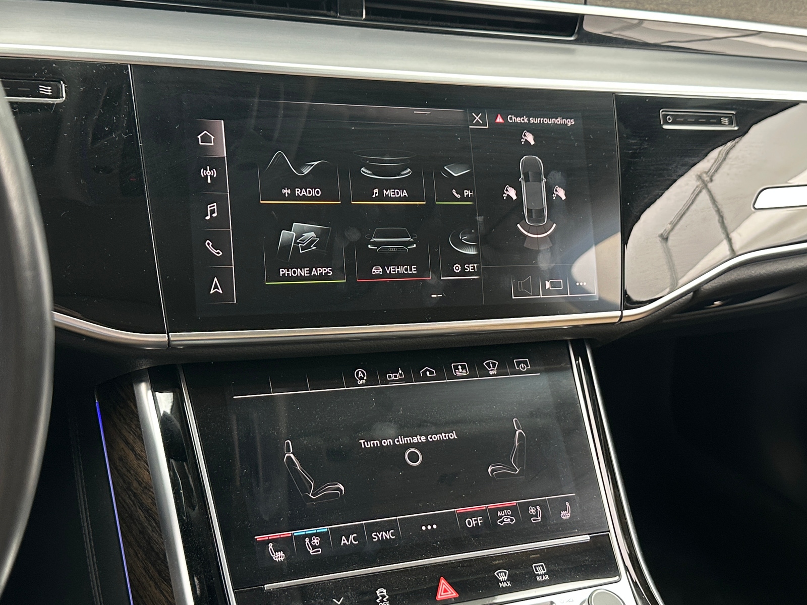 Thumbnail: 2020 Audi A8 - 3