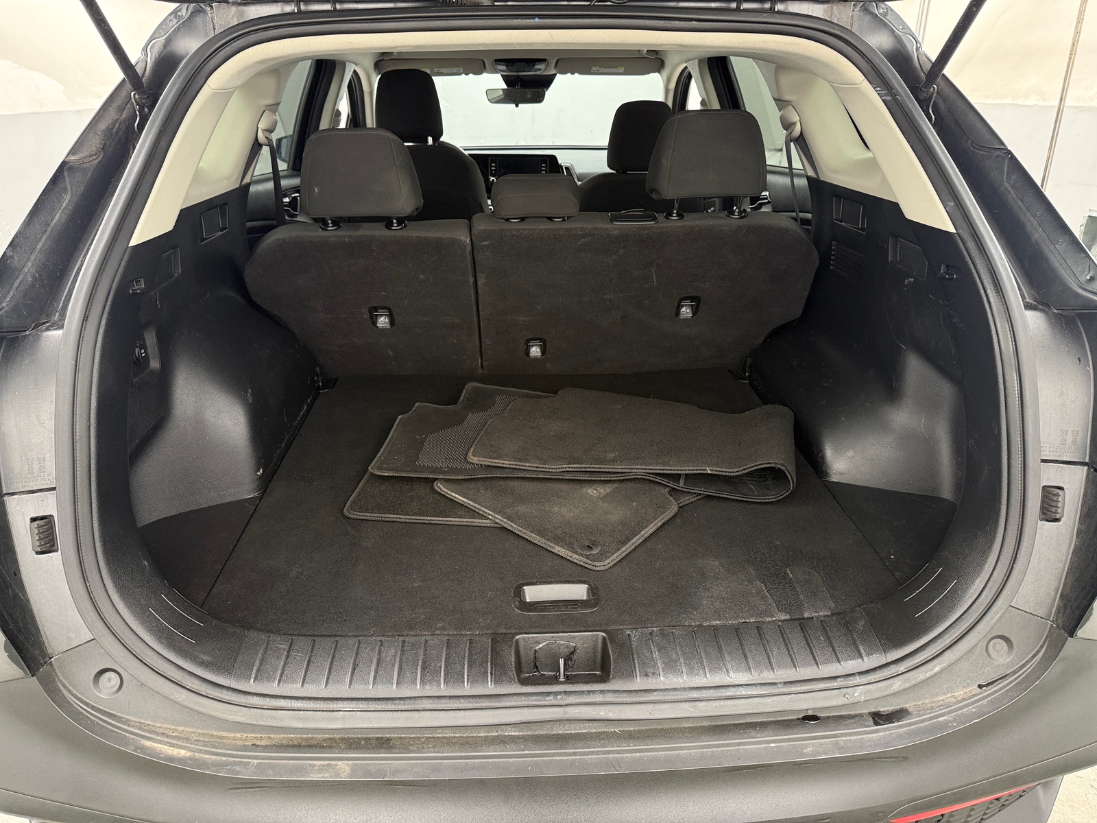 Thumbnail: 2023 Kia Sportage - 7