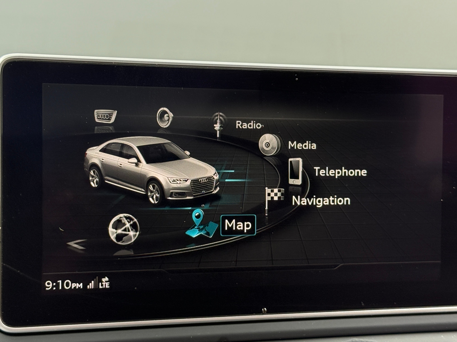 Thumbnail: 2018 Audi A4 - 3