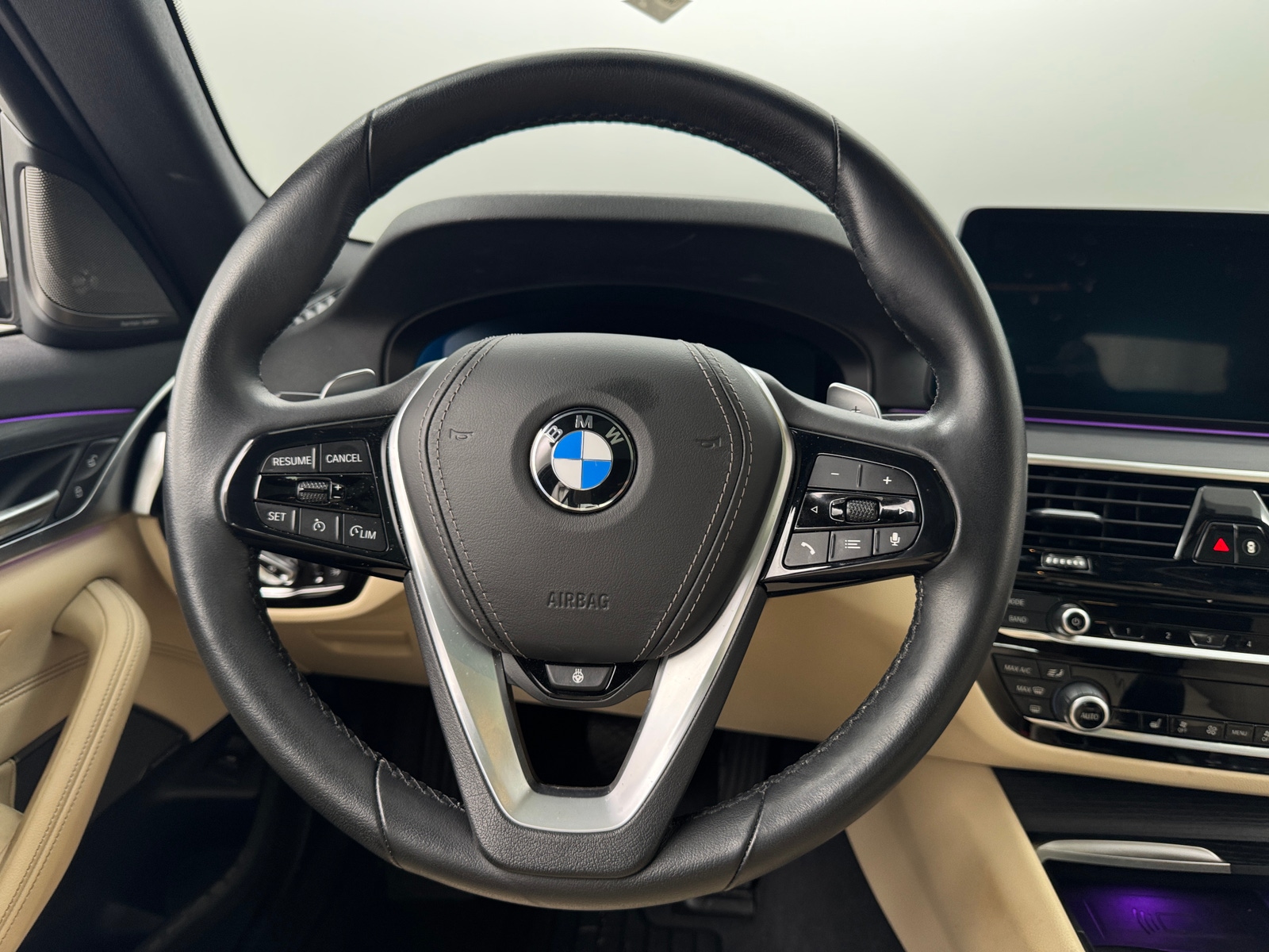 Thumbnail: 2023 BMW 5 Series - 4