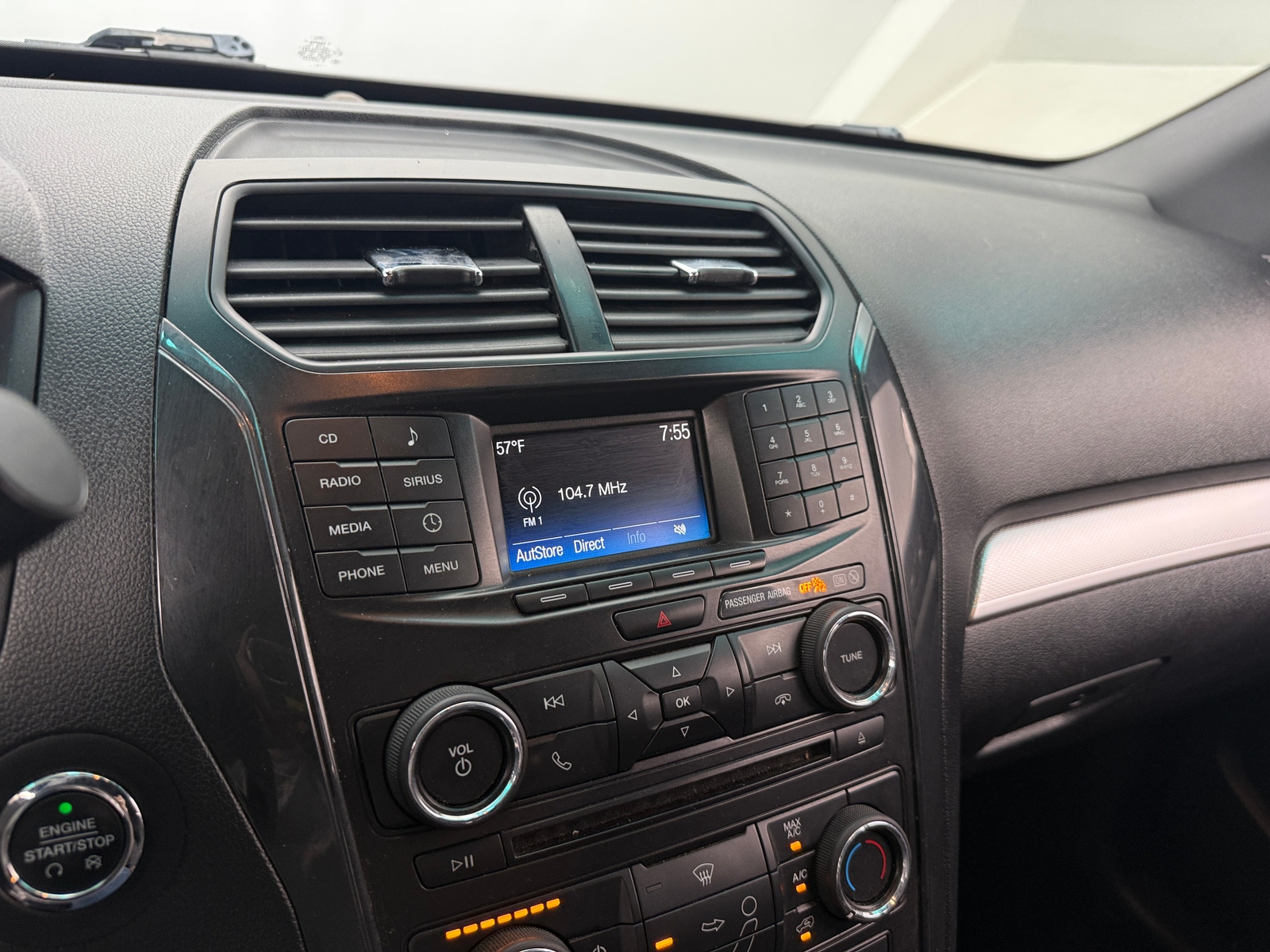 Thumbnail: 2016 Ford Explorer - 4