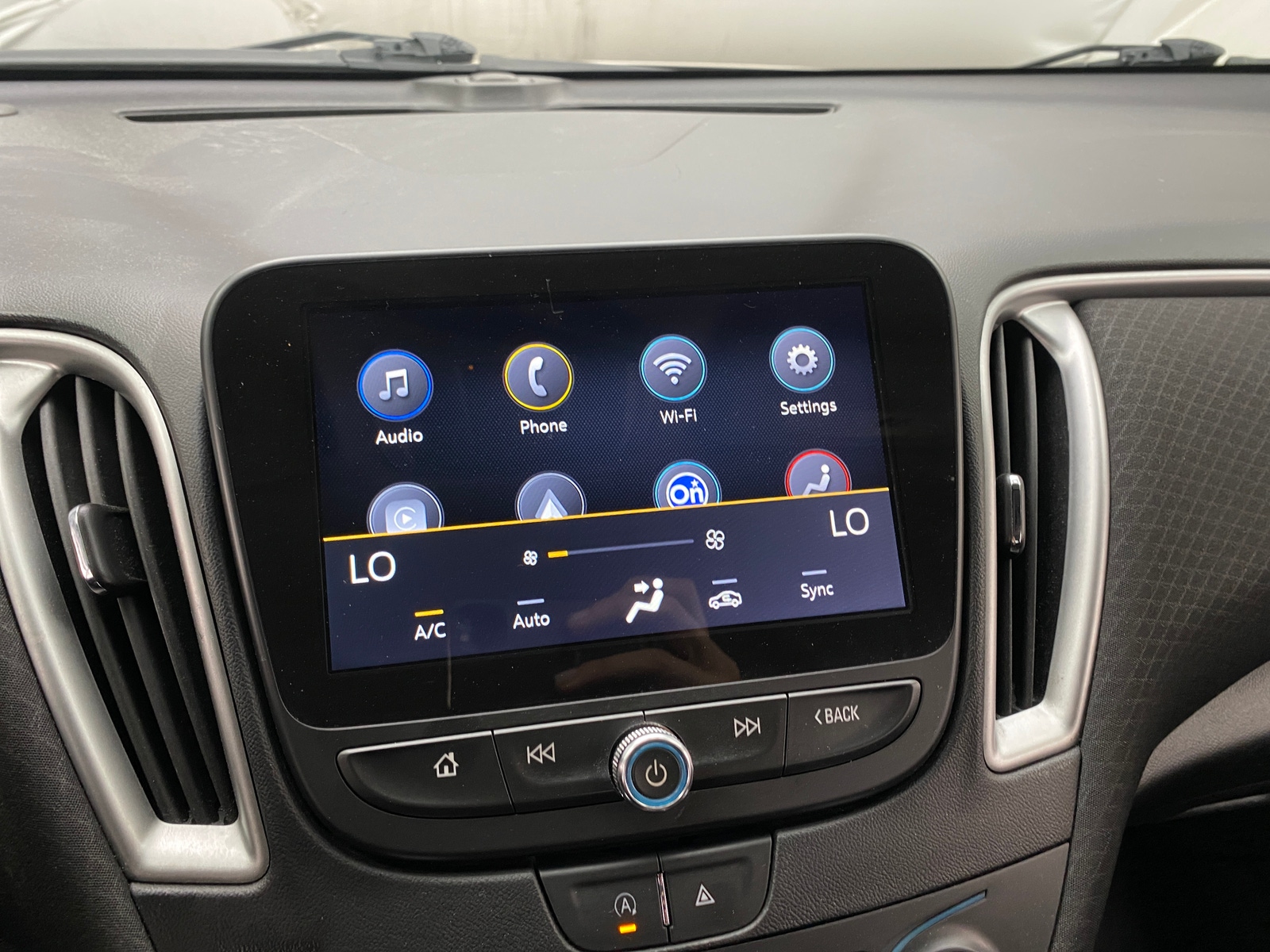 Thumbnail: 2023 Chevrolet Malibu - 4