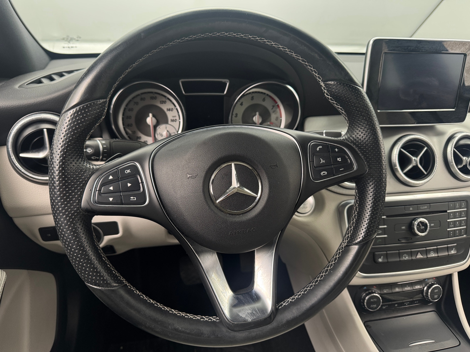 Thumbnail: 2015 Mercedes-Benz CLA - 4