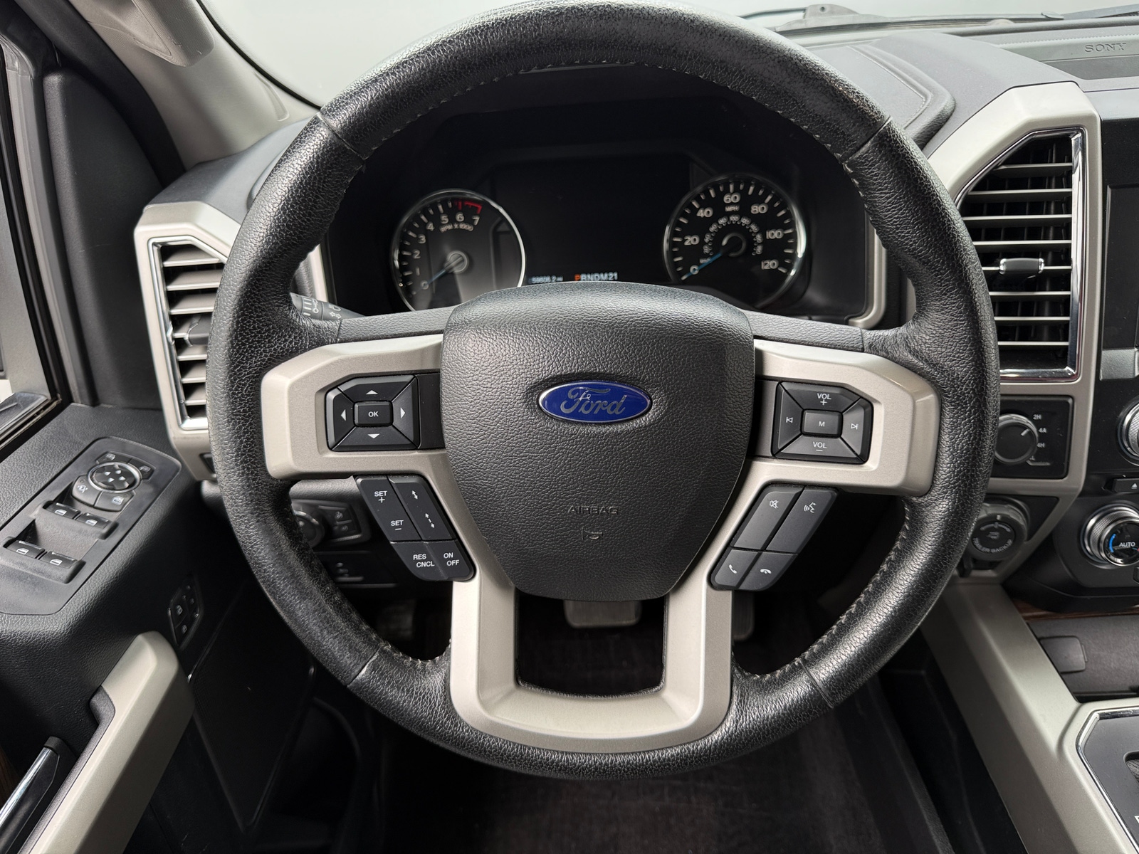 Thumbnail: 2016 Ford Econoline - 4