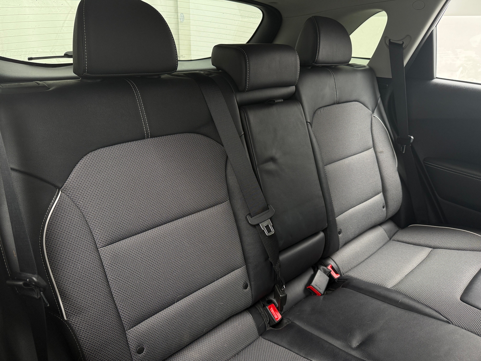 Thumbnail: 2020 Kia Niro - 6