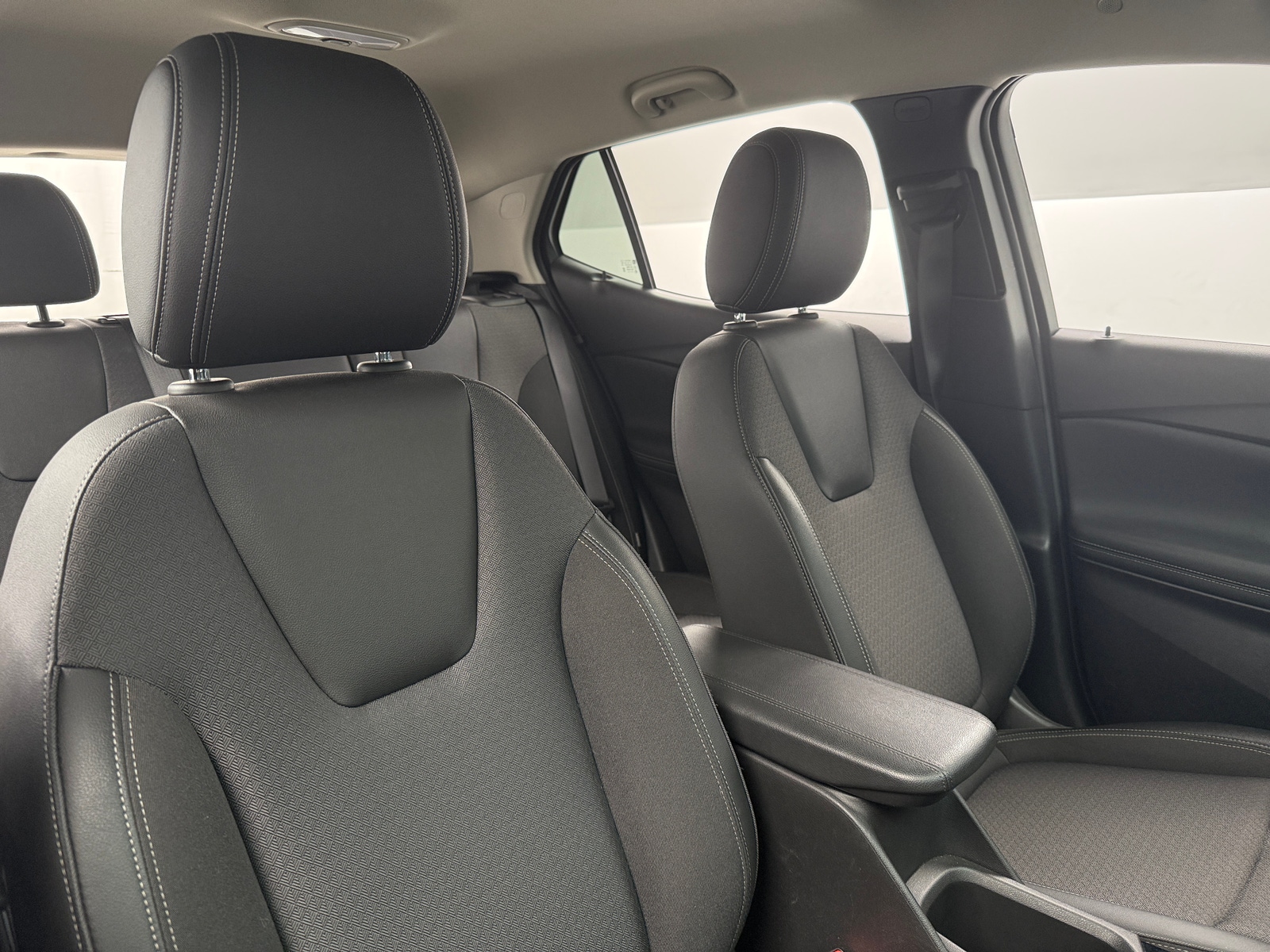 Thumbnail: 2025 Buick Encore GX - 2