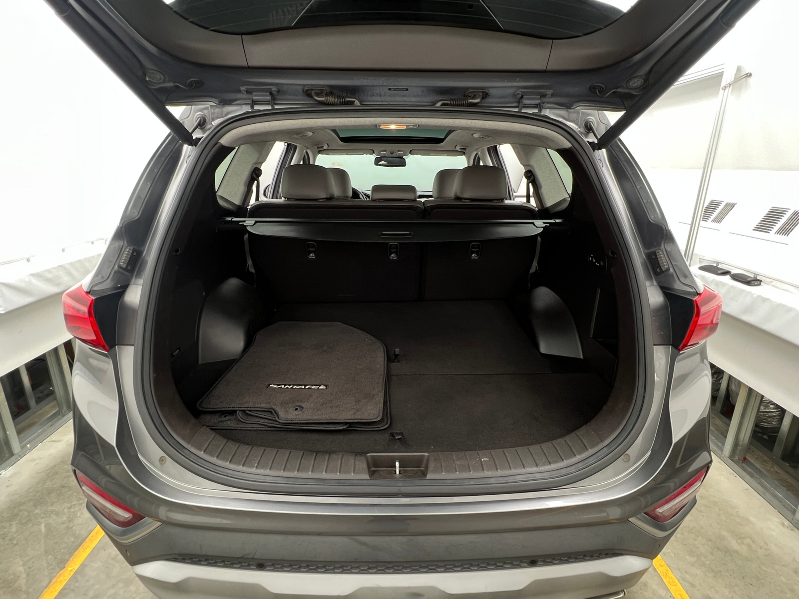 Thumbnail: 2019 Hyundai Santa Fe - 6