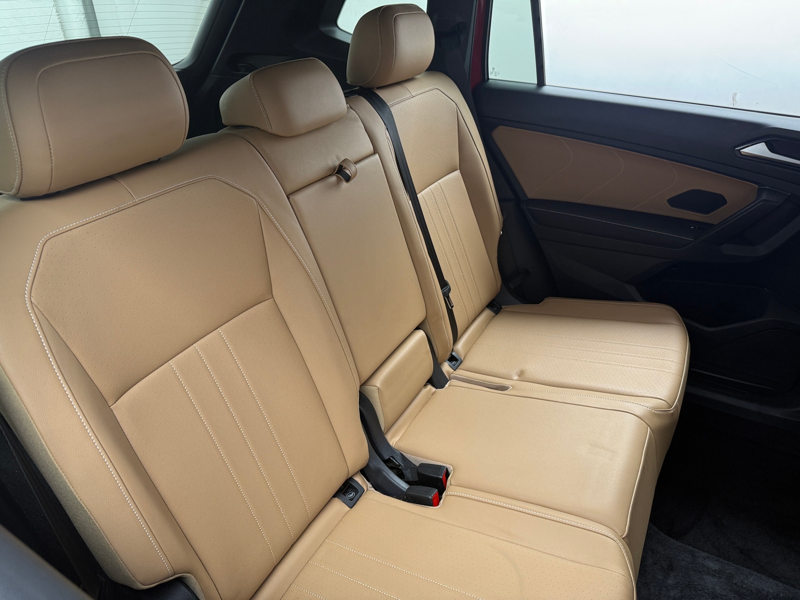 Thumbnail: 2022 Volkswagen Tiguan - 5