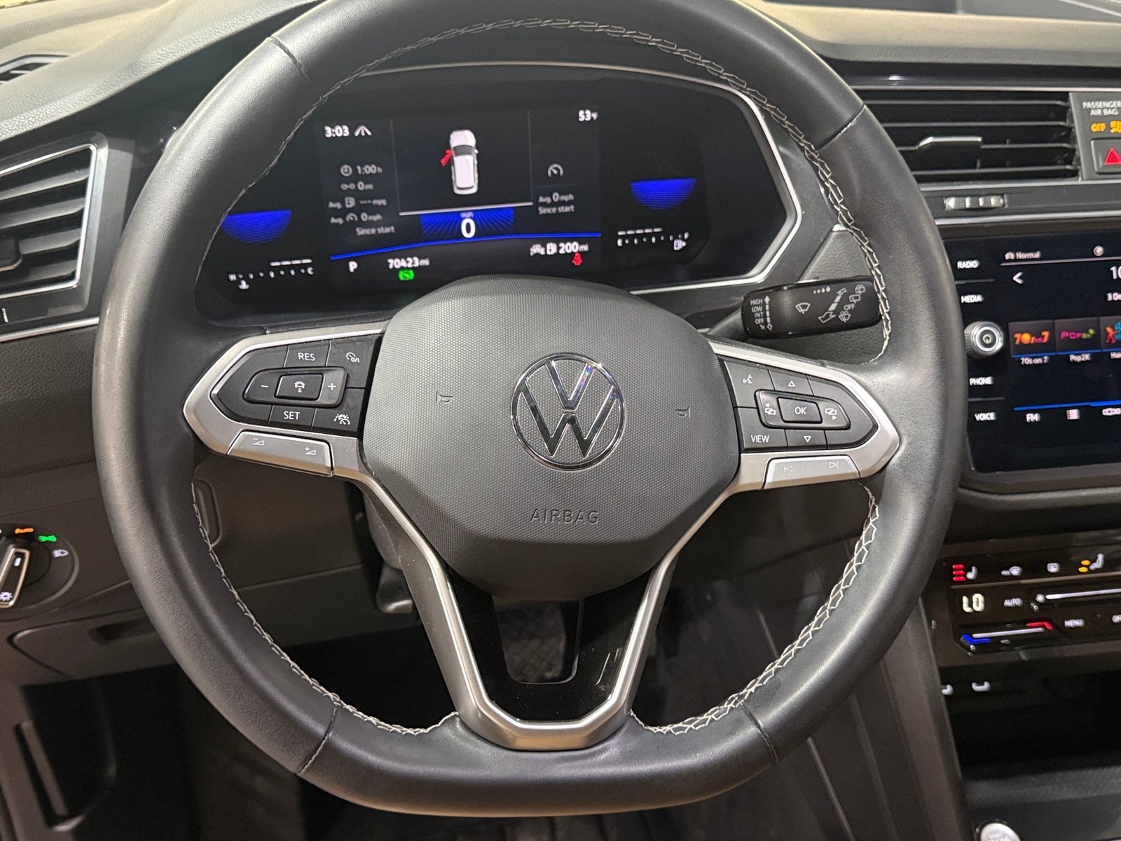 Thumbnail: 2022 Volkswagen Tiguan - 4