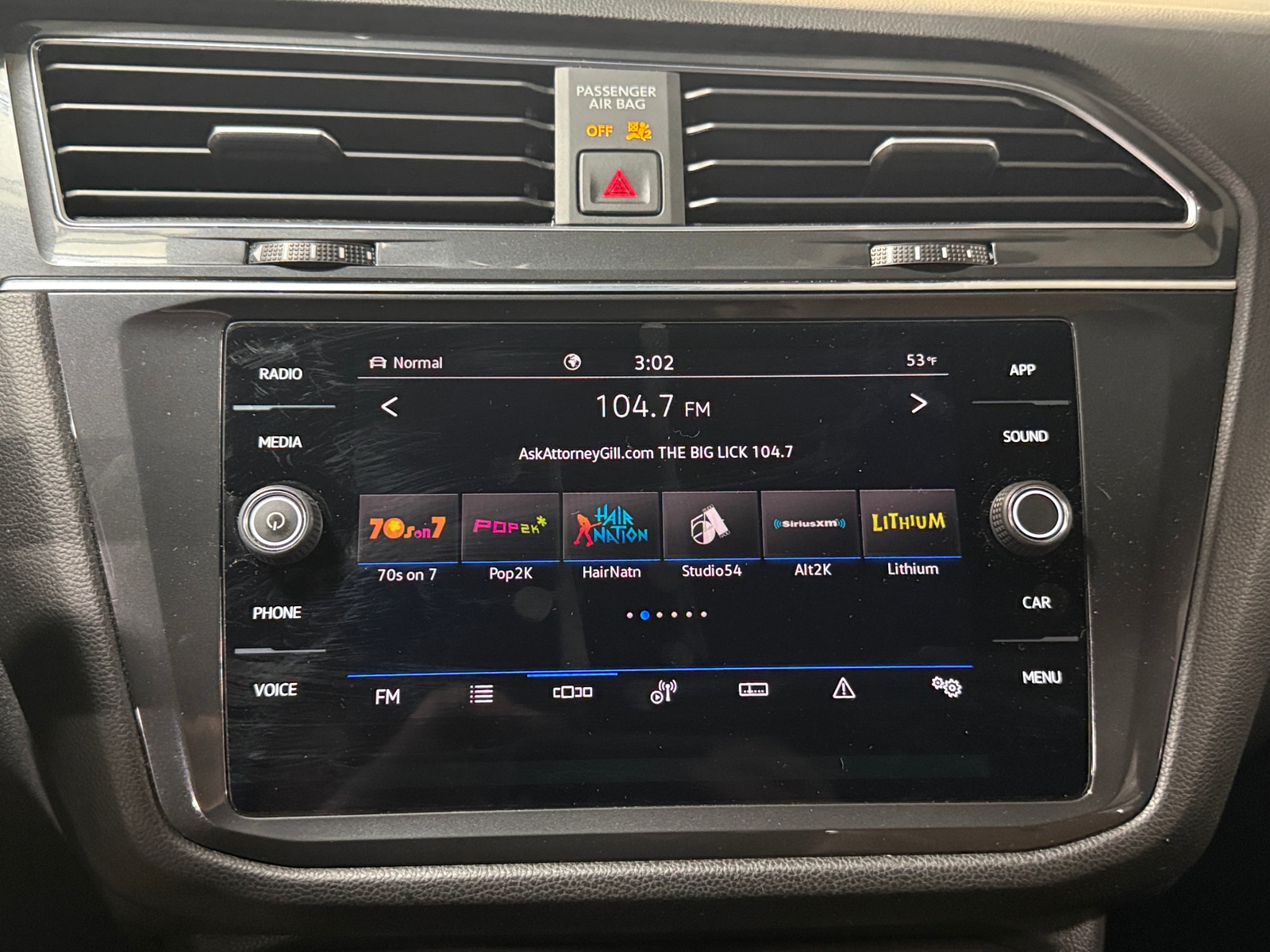 Thumbnail: 2022 Volkswagen Tiguan - 3