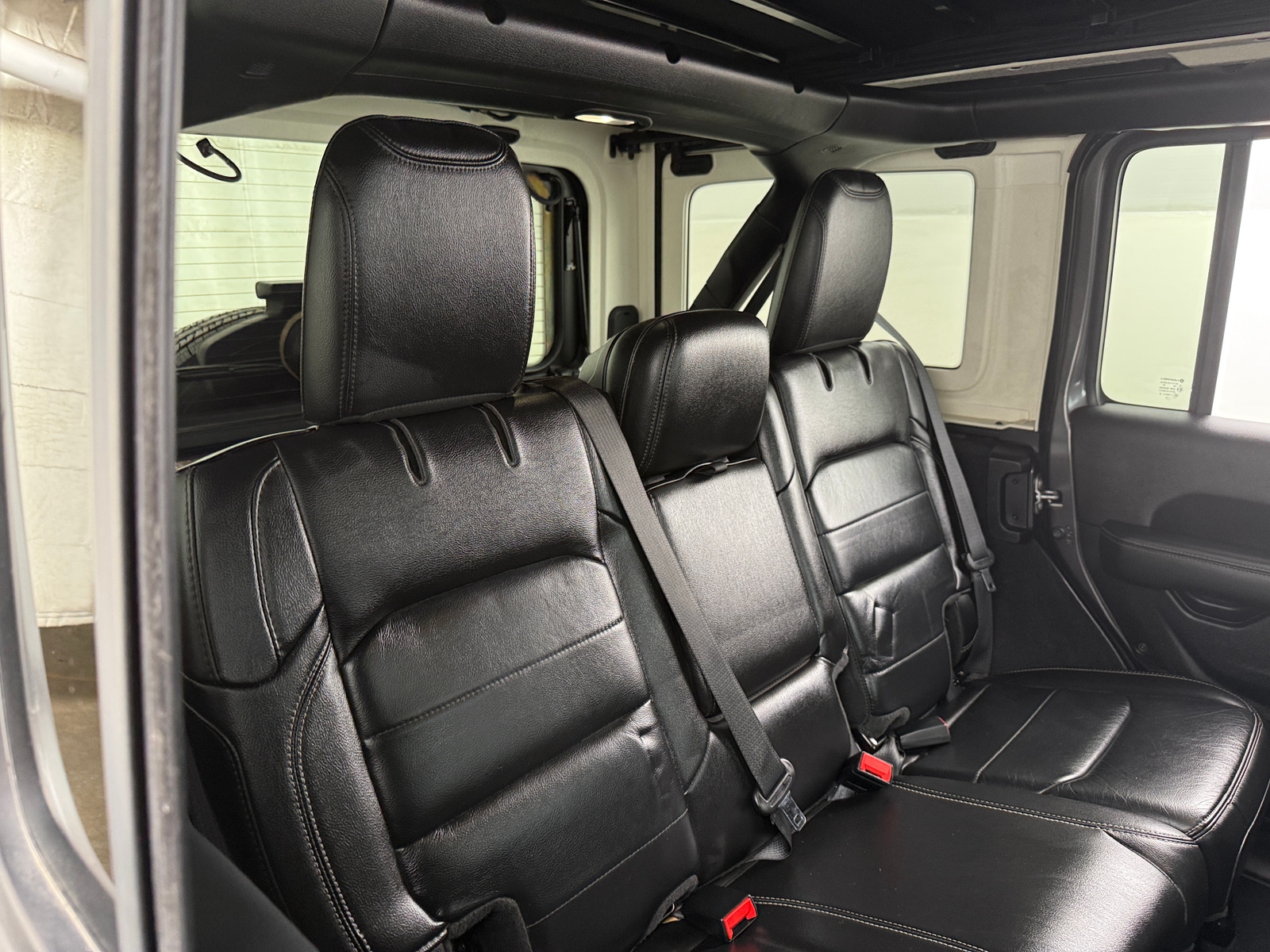 Thumbnail: 2019 Jeep Wrangler - 5