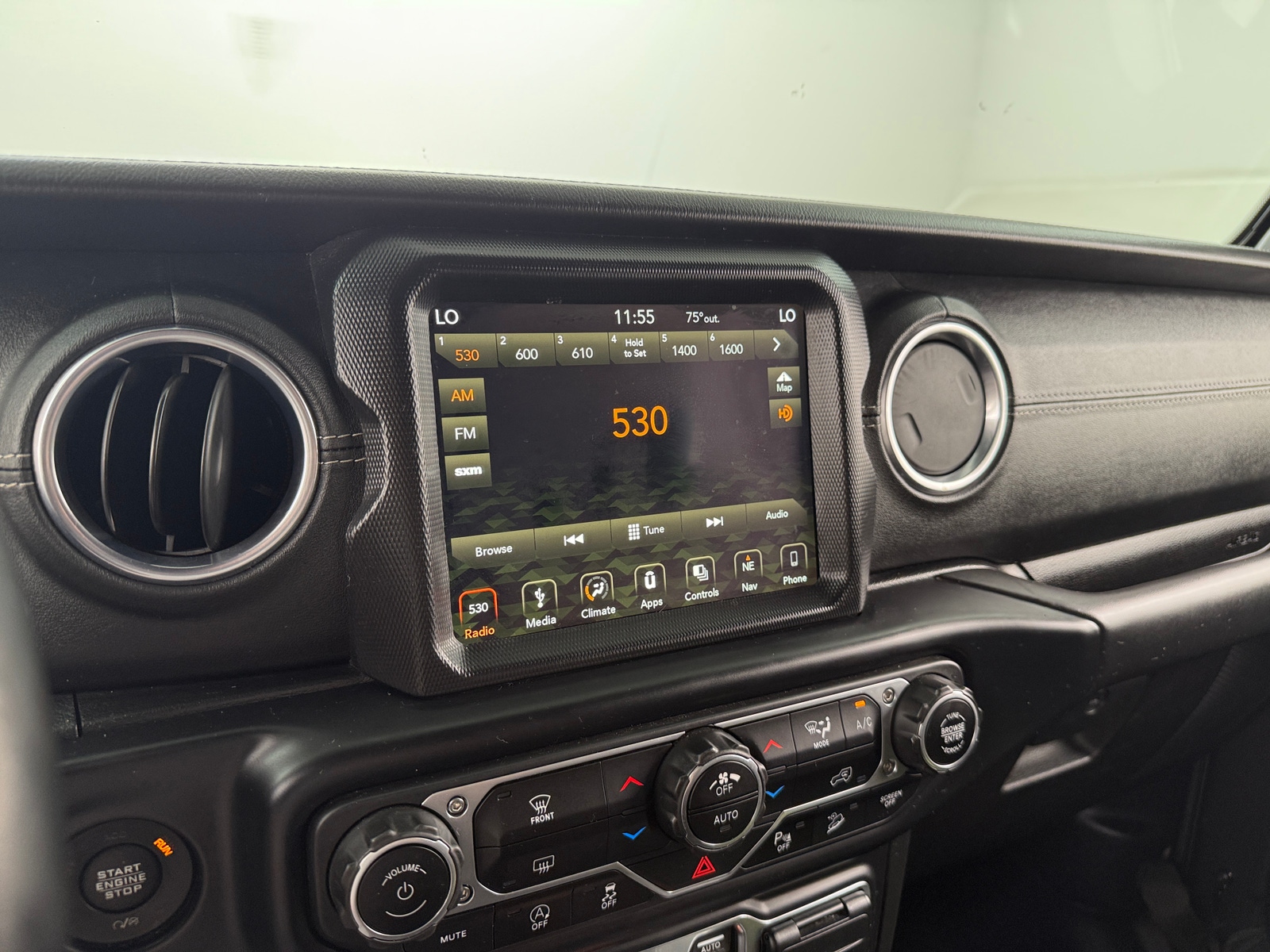 Thumbnail: 2019 Jeep Wrangler - 3