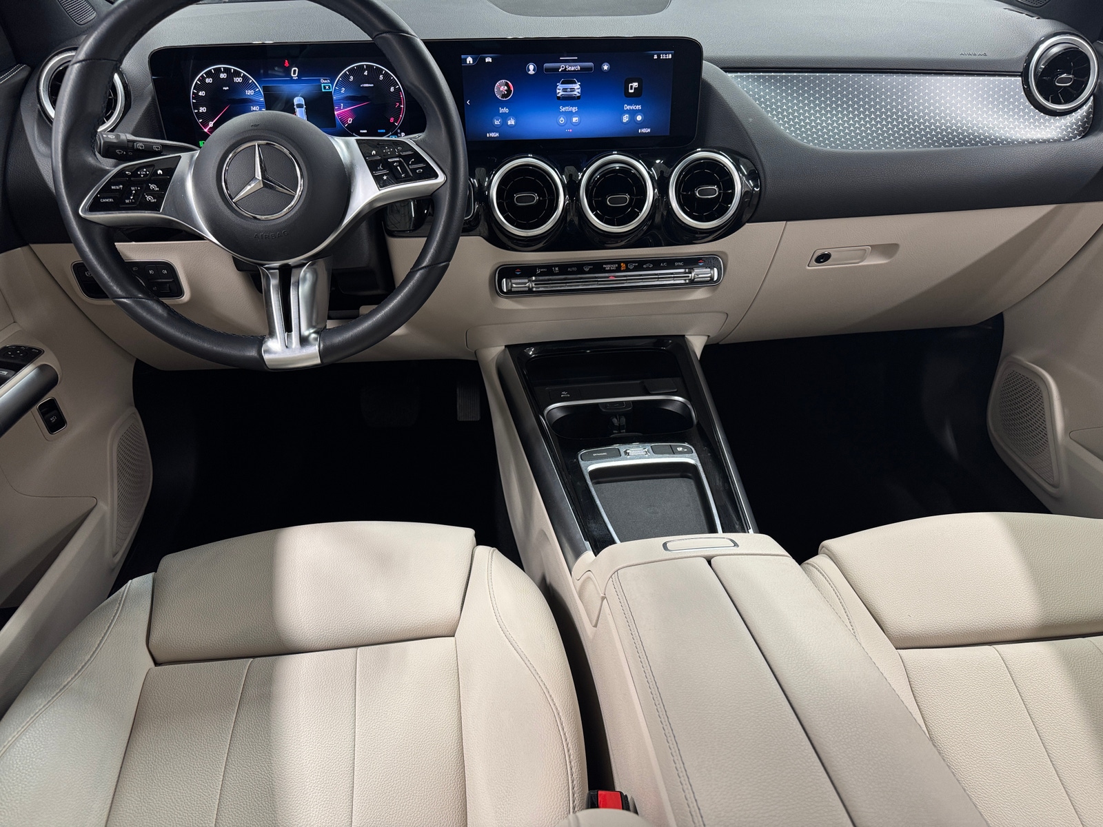 Thumbnail: 2025 Mercedes-Benz GLA - 2