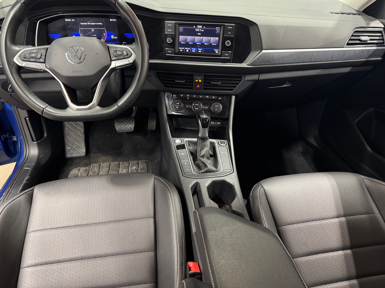 Thumbnail: 2024 Volkswagen Jetta - 2