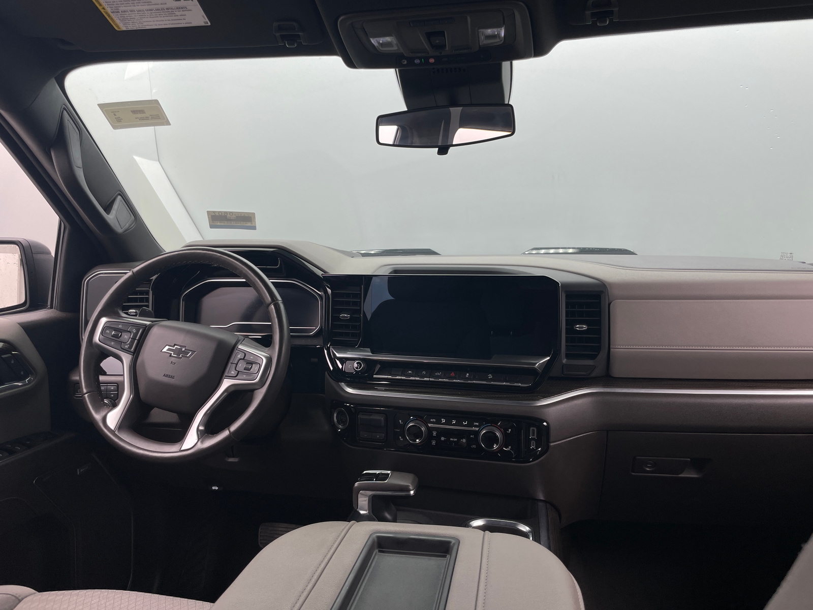 Thumbnail: 2022 Chevrolet Silverado 1500 - 3