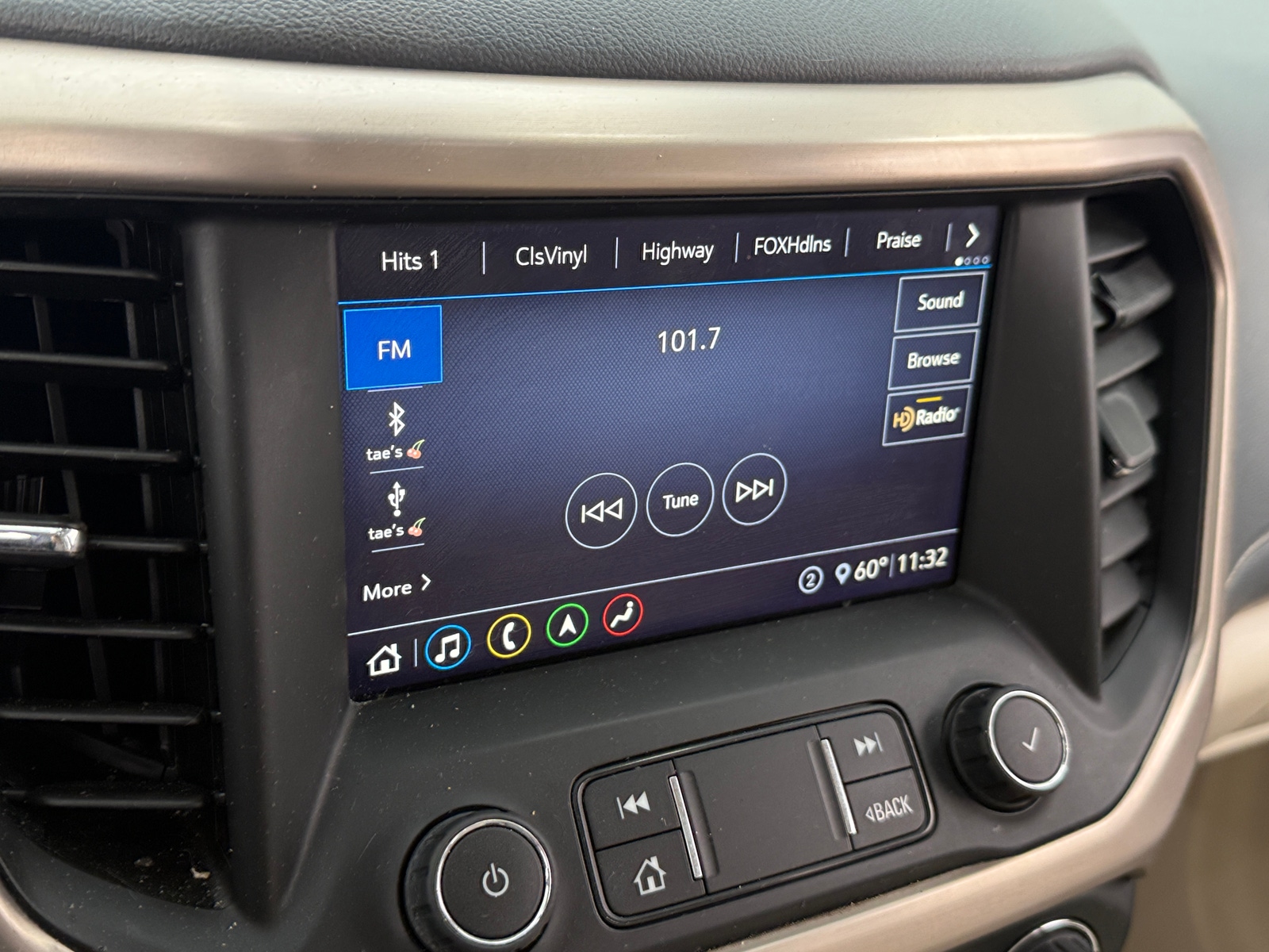 Thumbnail: 2020 GMC Acadia - 3