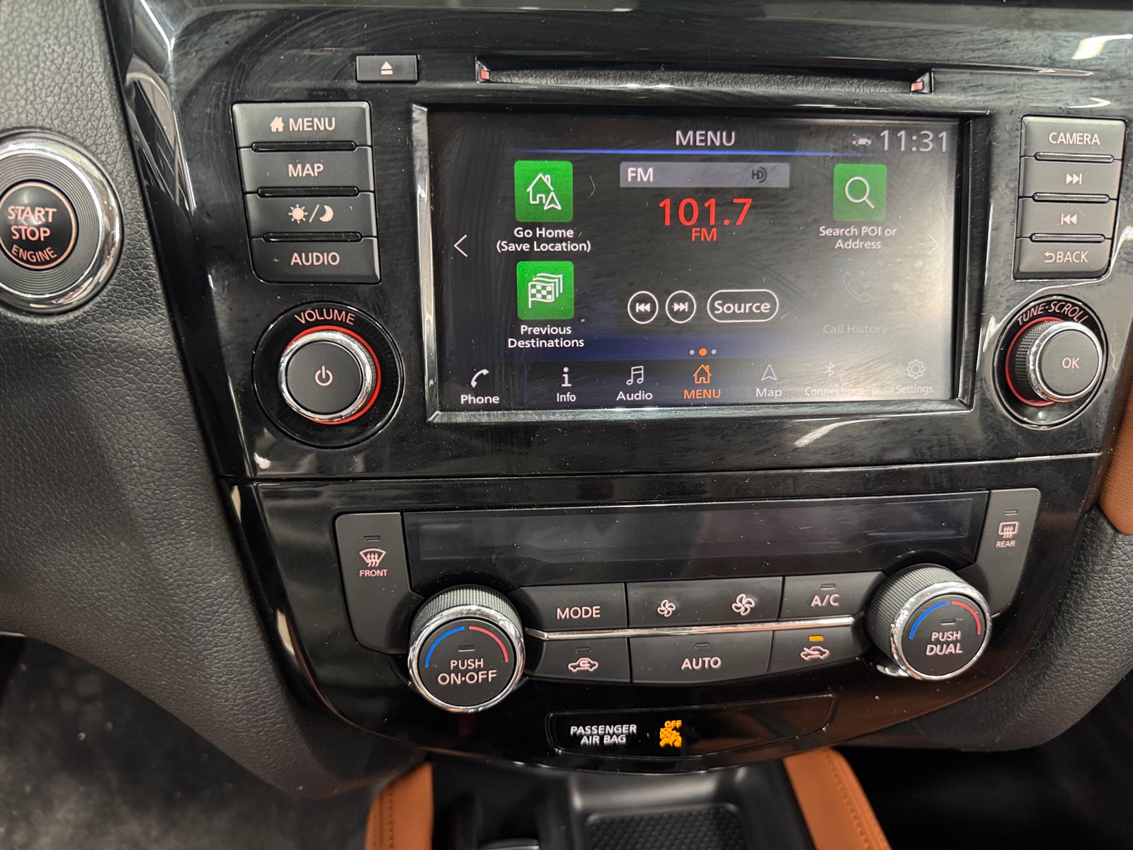 Thumbnail: 2019 Nissan Rogue - 3