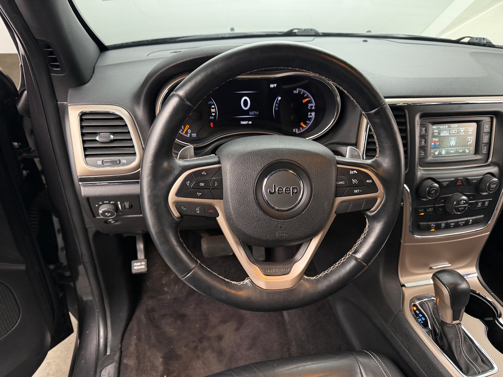 Thumbnail: 2017 Jeep Grand Cherokee - 4