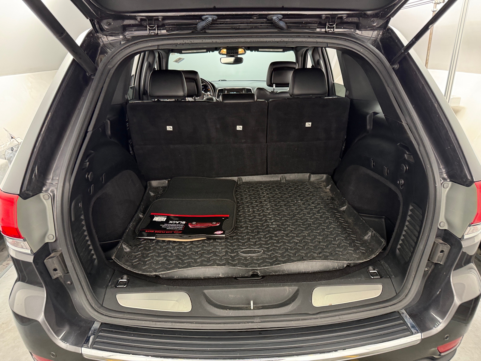 Thumbnail: 2017 Jeep Grand Cherokee - 6