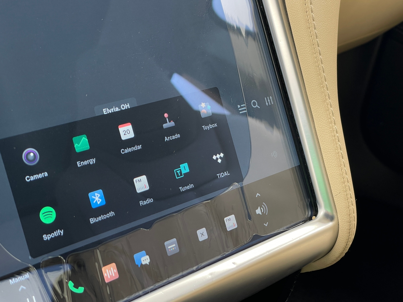 Thumbnail: 2014 Tesla Model S - 3