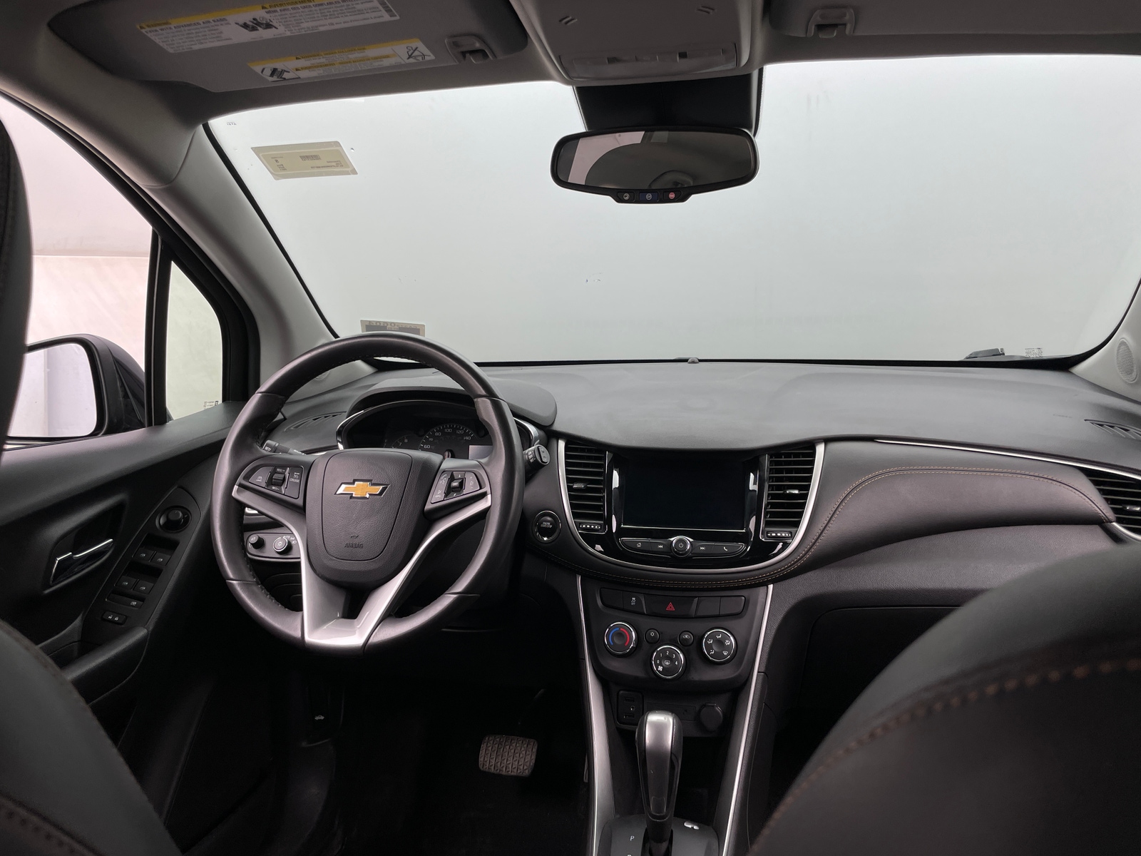 Thumbnail: 2021 Chevrolet Trax - 3