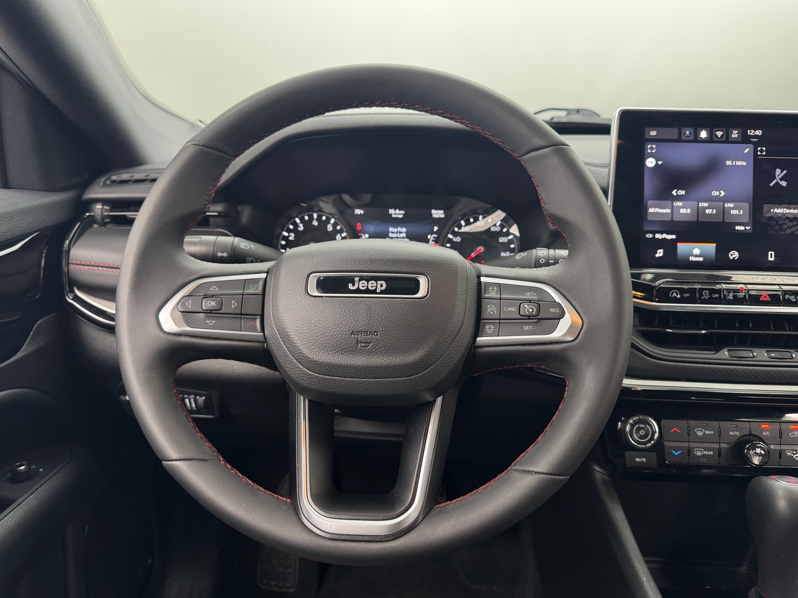 Thumbnail: 2025 Jeep Compass - 4