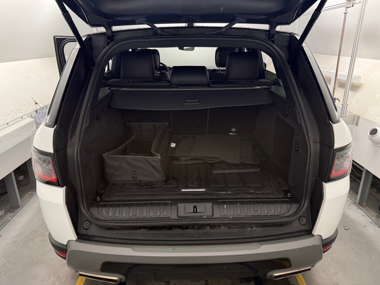 Thumbnail: 2021 Land Rover Range Rover Sport - 6