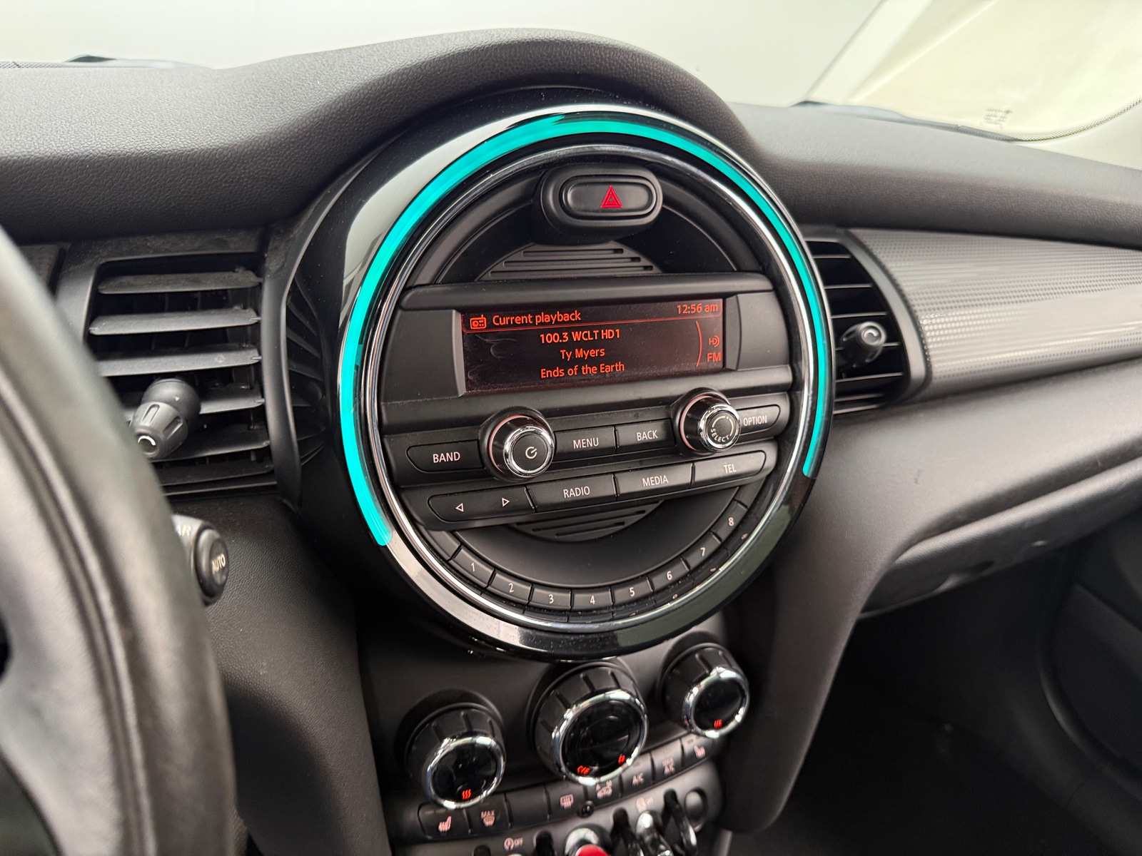 Thumbnail: 2016 MINI Cooper Hardtop - 3