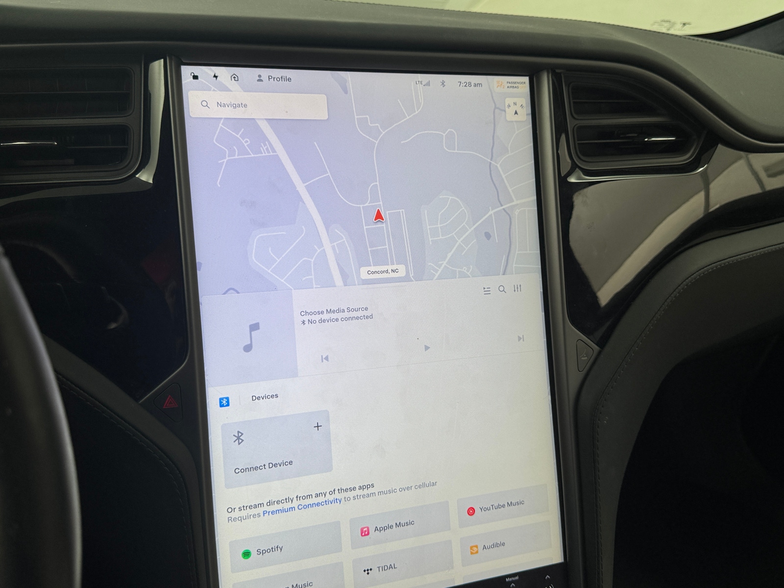 Thumbnail: 2020 Tesla Model S - 3